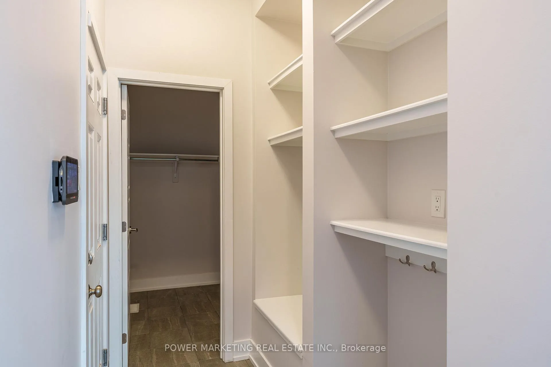 Photo 7 of 635 Perseus Avenue, Ottawa, Barrhaven - Half Moon Bay — HOMEH