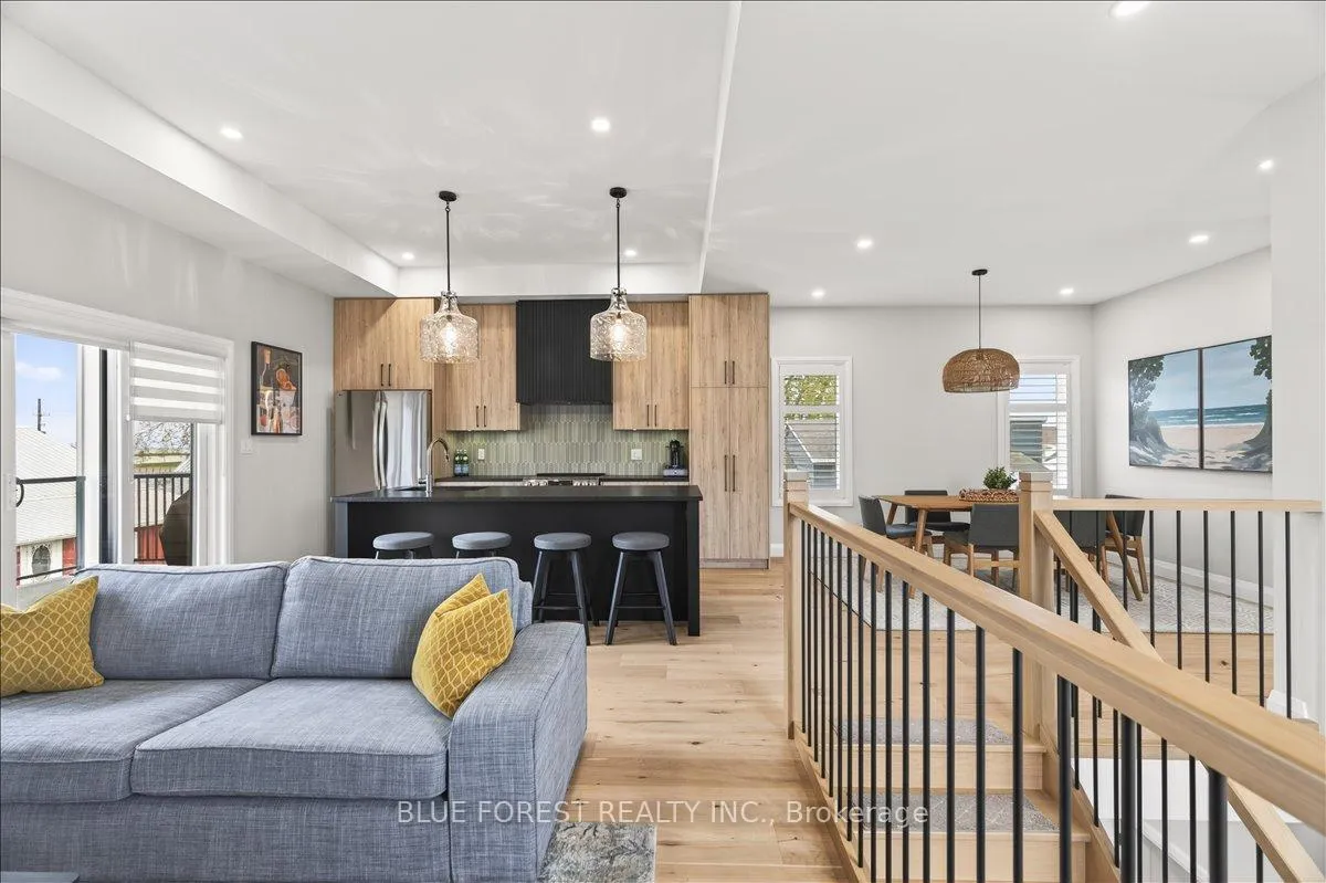 Photo 24 of 152 Maud Street, Central Elgin, Rural Central Elgin — HOMEH
