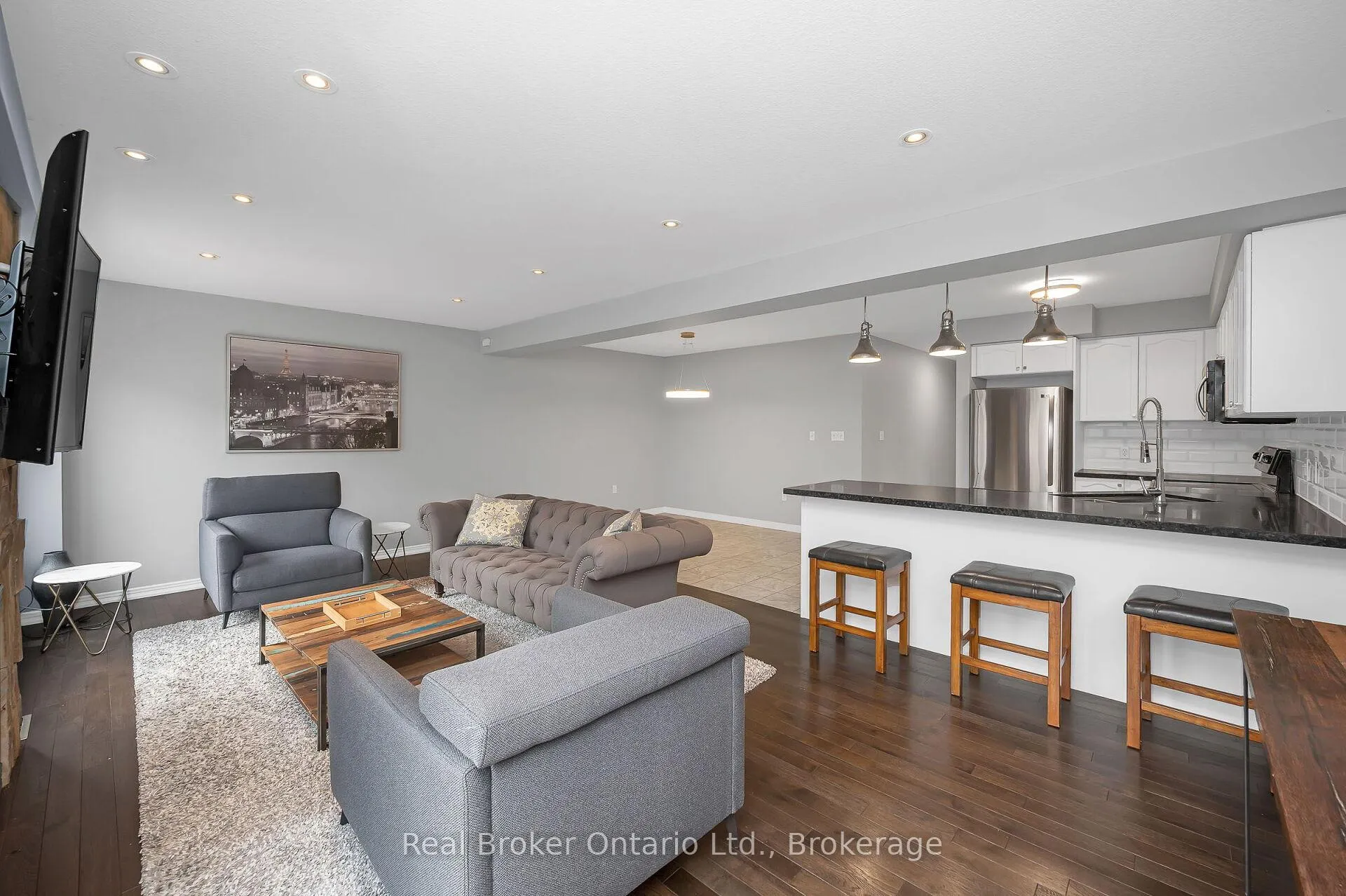 Photo 13 of 23 Bellflower Boulevard, Hamilton, Rural Glanbrook — HOMEH