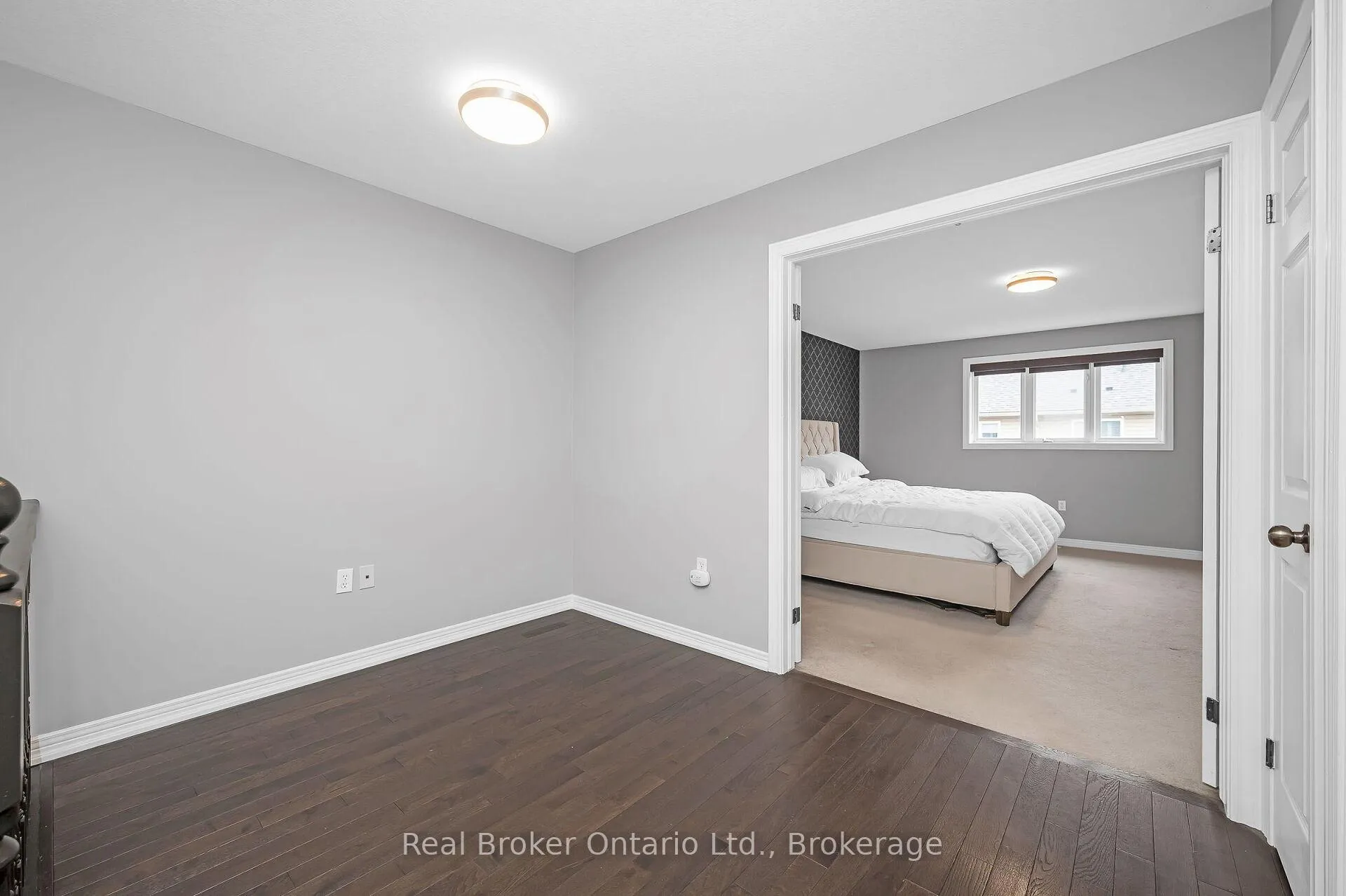 Photo 15 of 23 Bellflower Boulevard, Hamilton, Rural Glanbrook — HOMEH