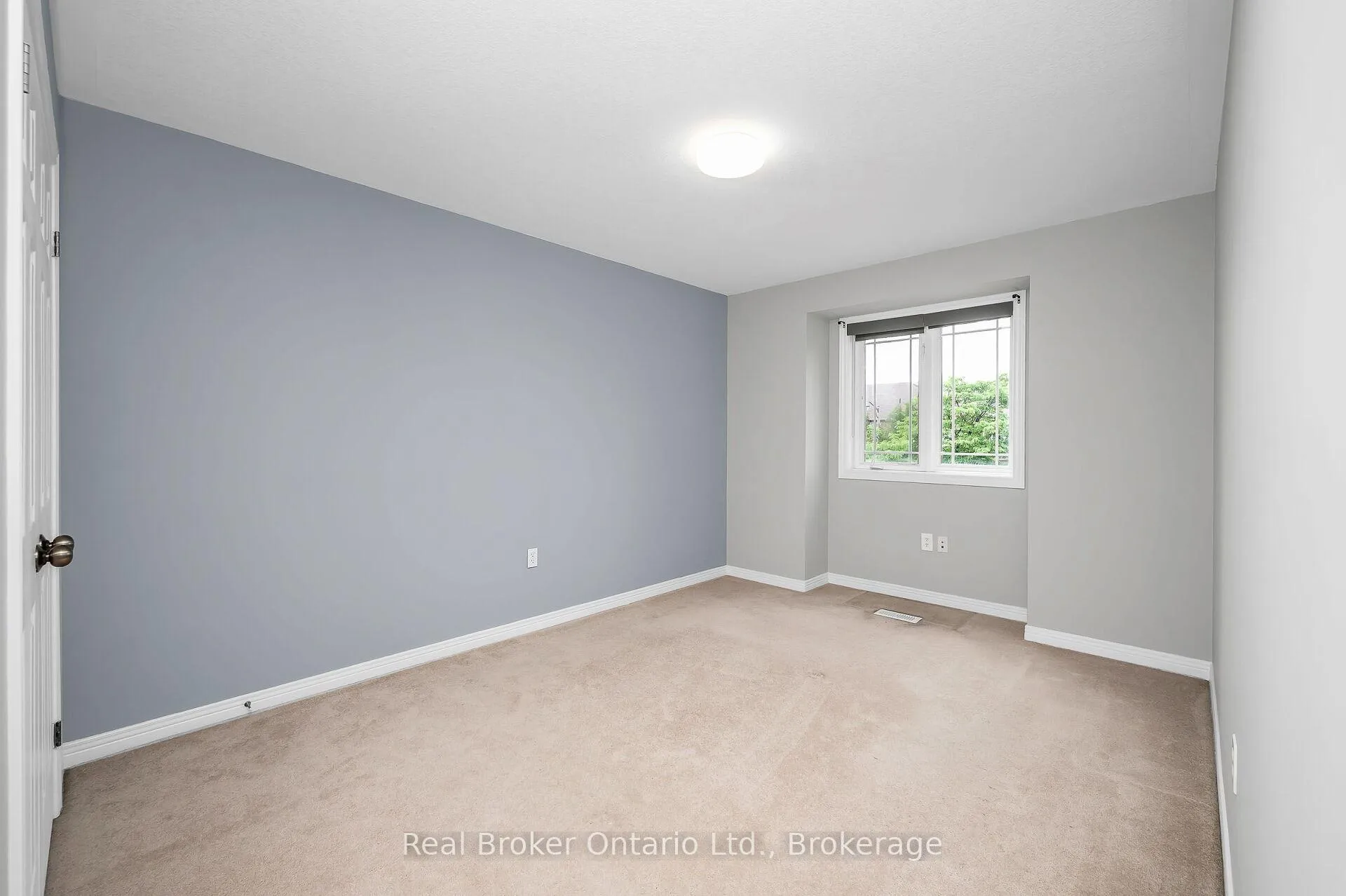Photo 25 of 23 Bellflower Boulevard, Hamilton, Rural Glanbrook — HOMEH