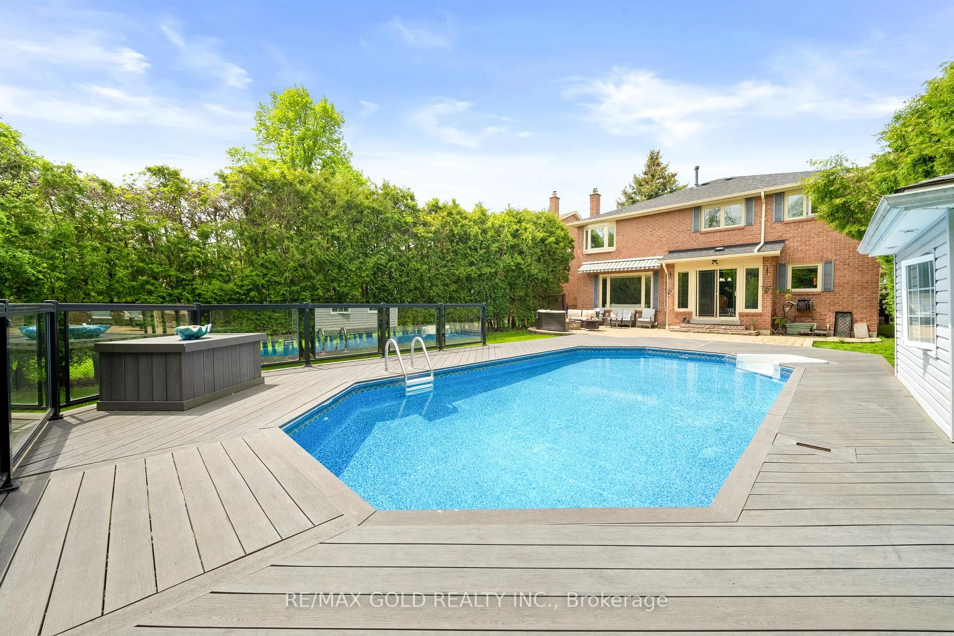 Photo 1 of 122 Barr Crescent, Brampton, Heart Lake East — HOMEH