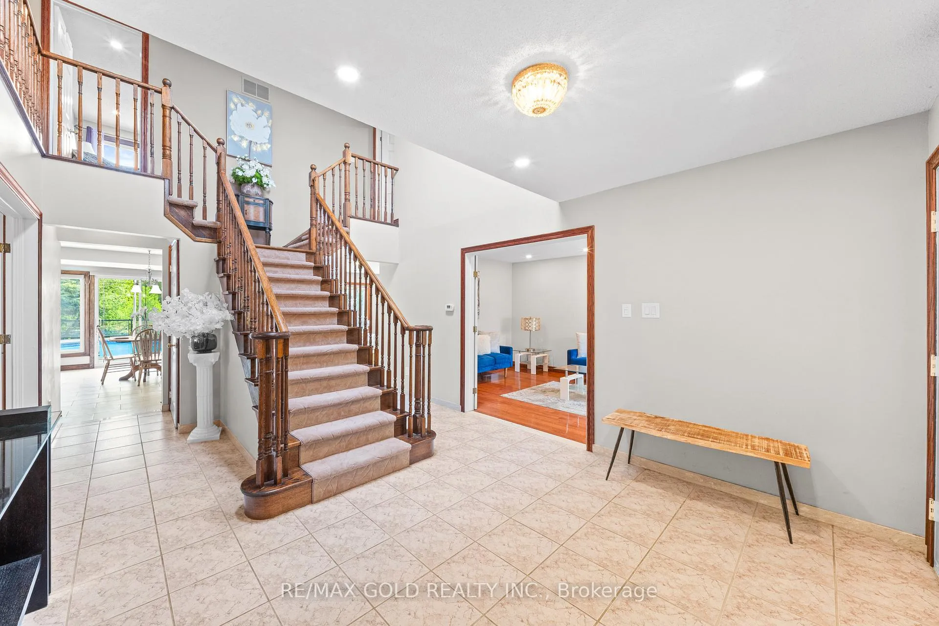 Photo 11 of 122 Barr Crescent, Brampton, Heart Lake East — HOMEH
