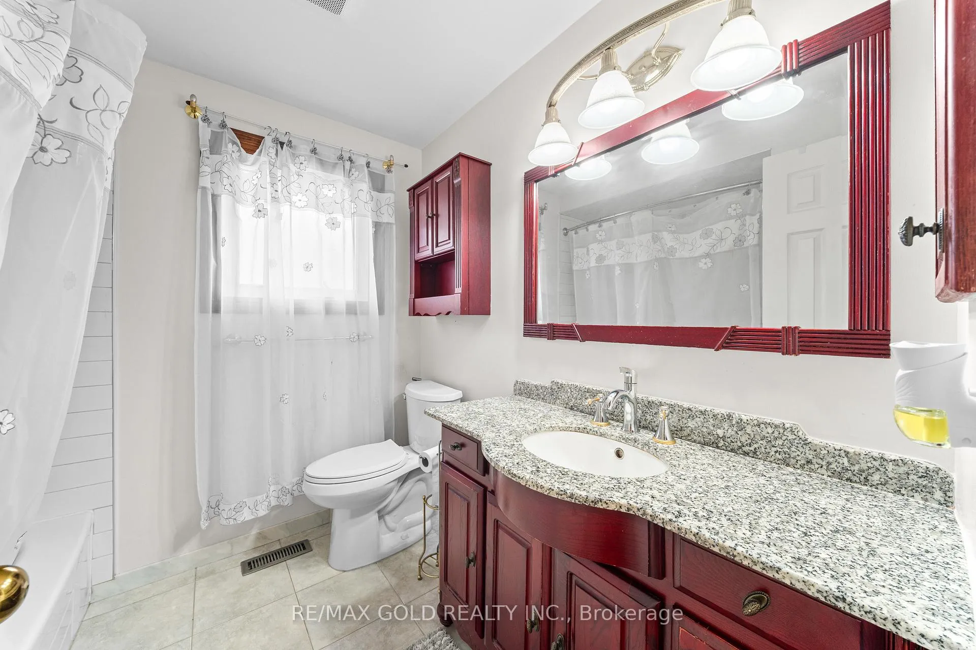 Photo 40 of 122 Barr Crescent, Brampton, Heart Lake East — HOMEH