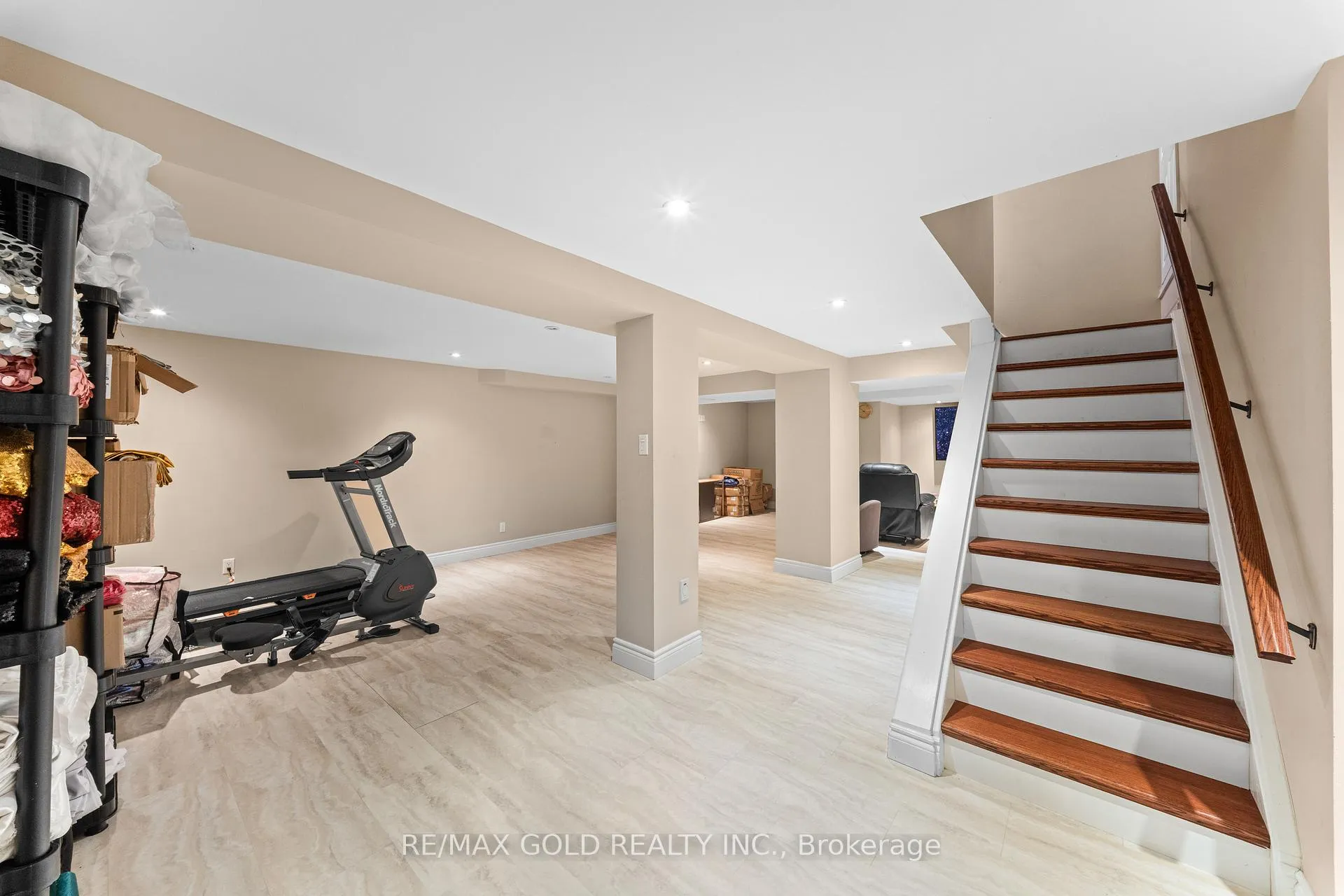 Photo 41 of 122 Barr Crescent, Brampton, Heart Lake East — HOMEH