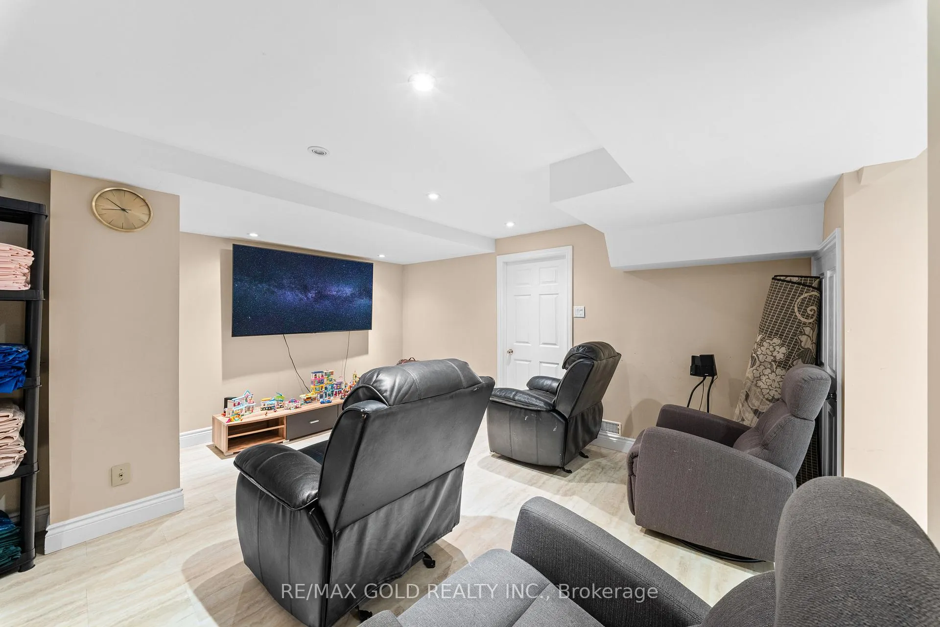 Photo 43 of 122 Barr Crescent, Brampton, Heart Lake East — HOMEH