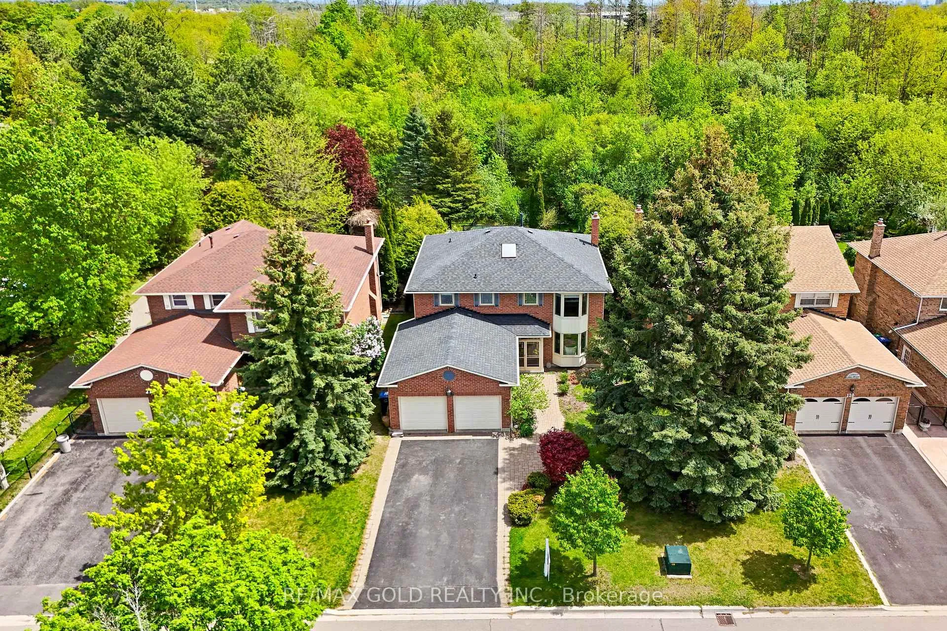 Photo 48 of 122 Barr Crescent, Brampton, Heart Lake East — HOMEH