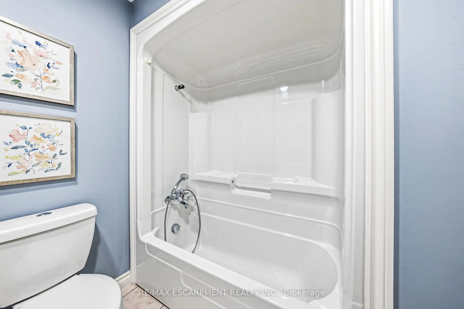 Photo 37 of 301 Parkwood Crescent, Hamilton, Thorner — HOMEH