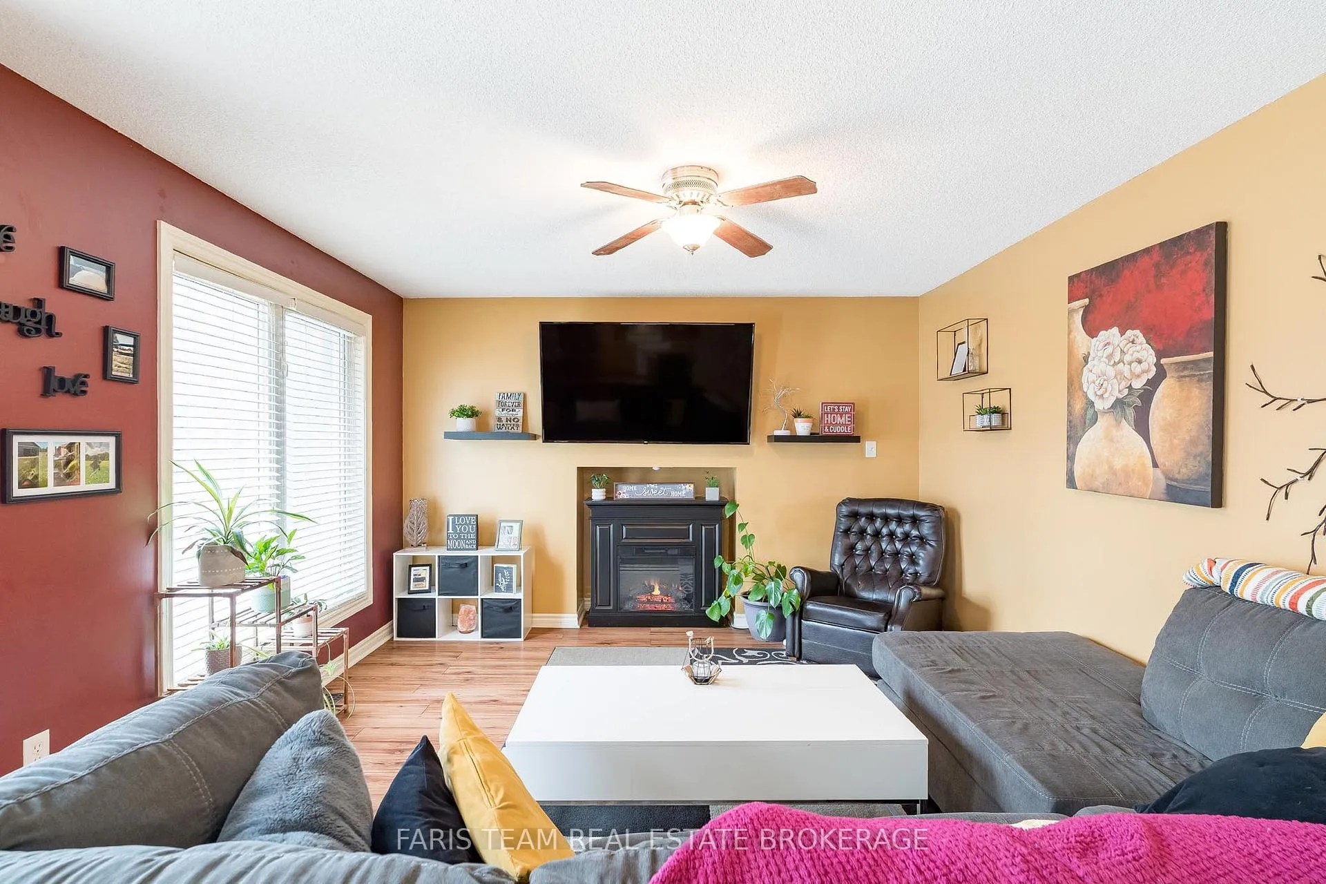 Photo 12 of 45 Hawkins Drive, Barrie, Ardagh — HOMEH