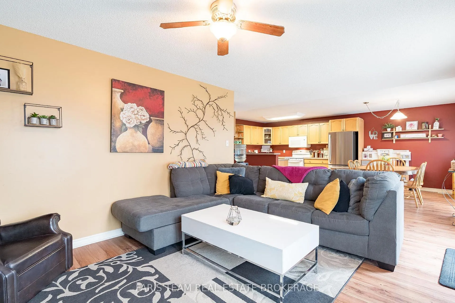 Photo 14 of 45 Hawkins Drive, Barrie, Ardagh — HOMEH