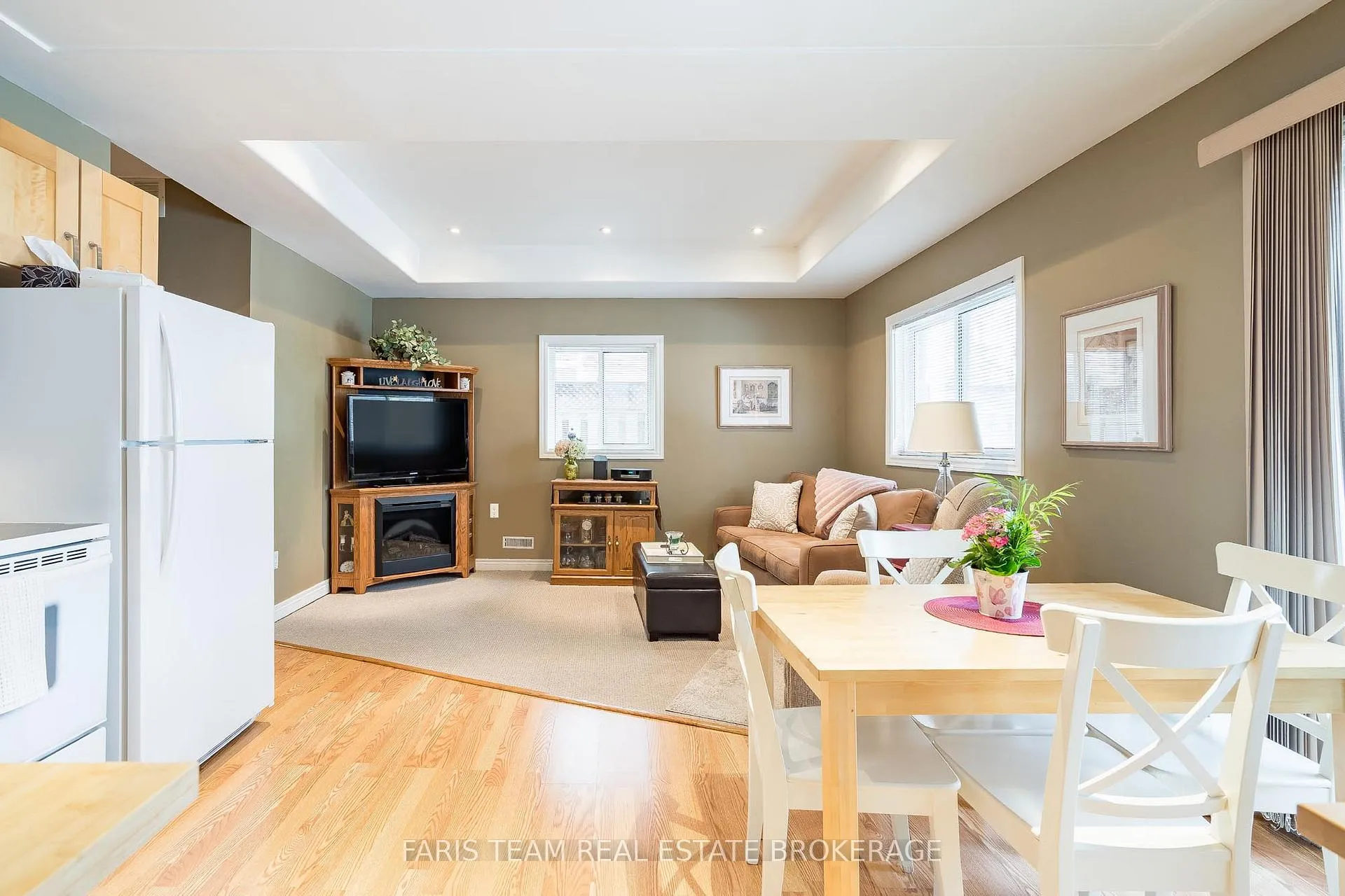 Photo 30 of 45 Hawkins Drive, Barrie, Ardagh — HOMEH