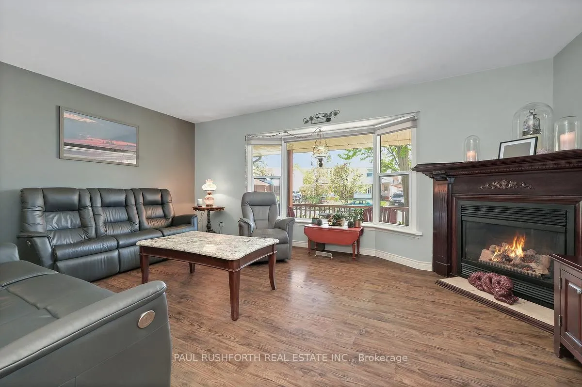 Photo 4 of 25 Seabrooke Drive, Ottawa, Kanata - Glencairn/Hazeldean — HOMEH