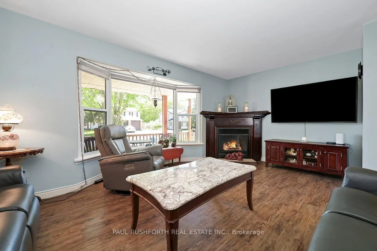 Photo 8 of 25 Seabrooke Drive, Ottawa, Kanata - Glencairn/Hazeldean — HOMEH