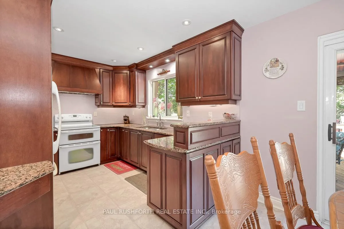 Photo 10 of 25 Seabrooke Drive, Ottawa, Kanata - Glencairn/Hazeldean — HOMEH