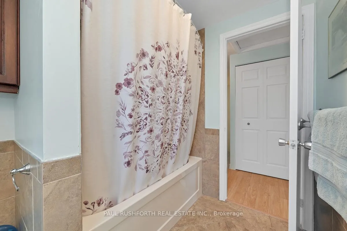 Photo 19 of 25 Seabrooke Drive, Ottawa, Kanata - Glencairn/Hazeldean — HOMEH