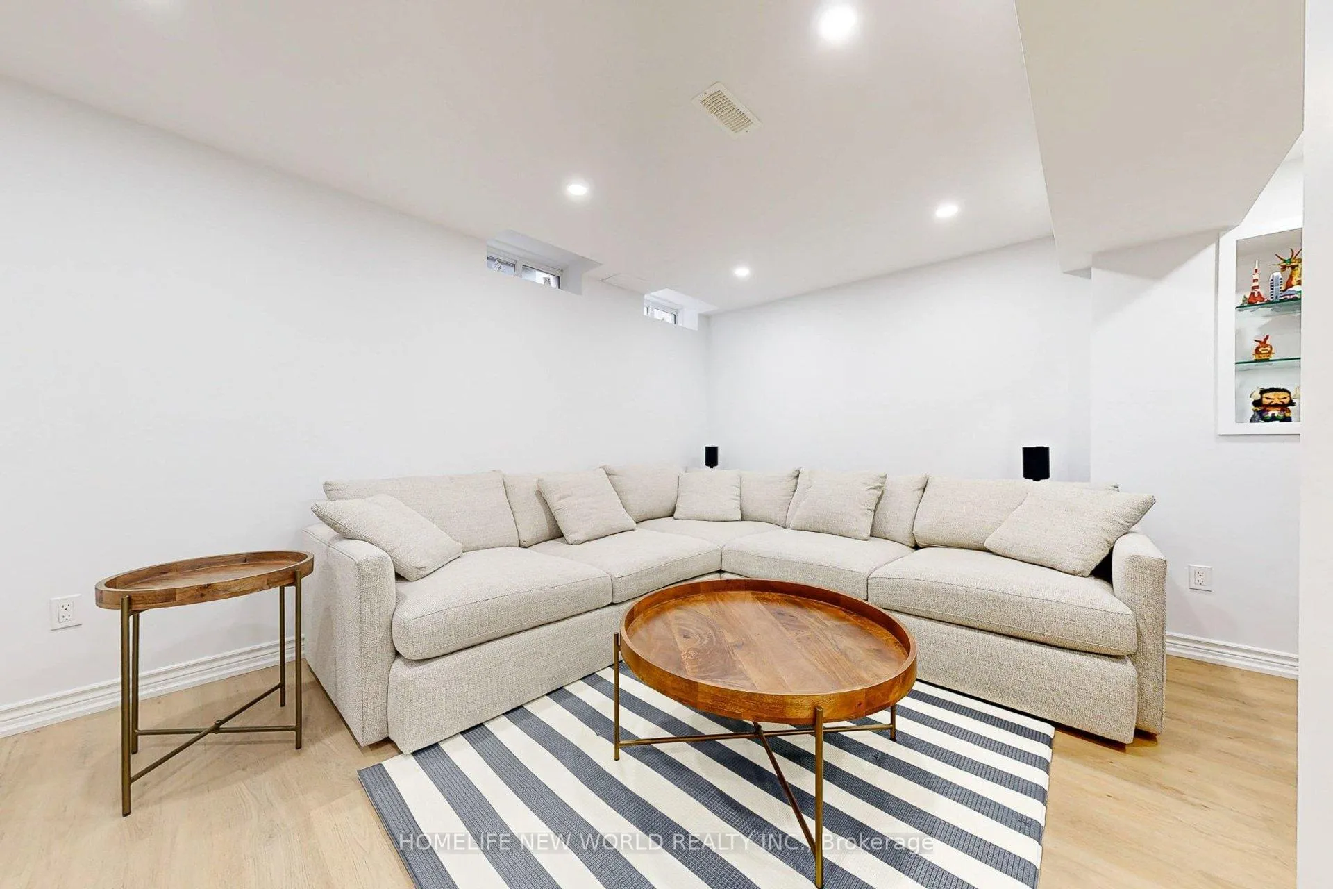 Photo 34 of 15 Brock Avenue, Markham, Berczy — HOMEH