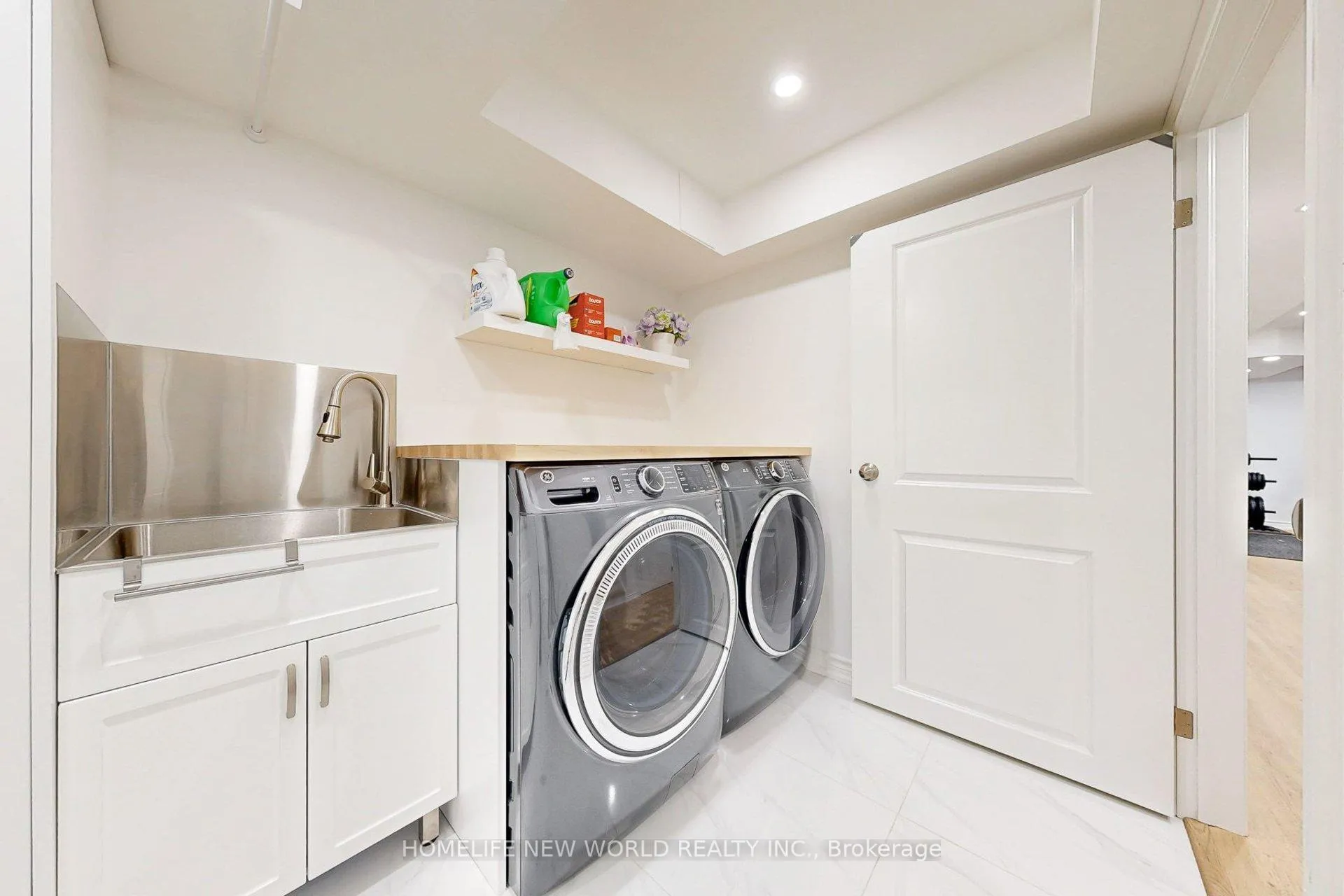 Photo 41 of 15 Brock Avenue, Markham, Berczy — HOMEH