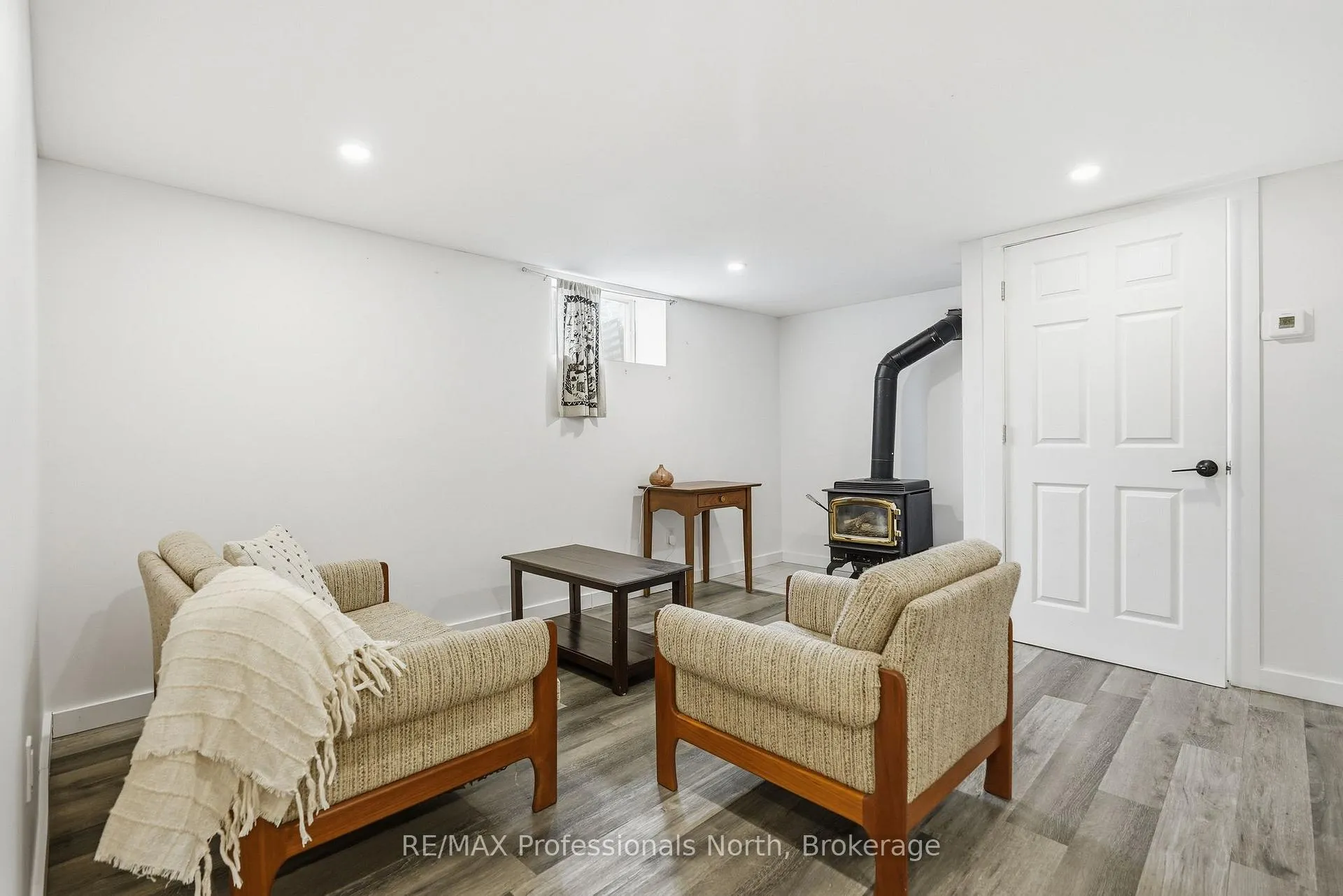 Photo 34 of 67 Young Street, Bracebridge, Macaulay — HOMEH