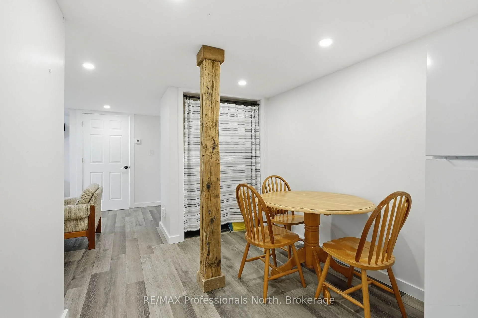 Photo 36 of 67 Young Street, Bracebridge, Macaulay — HOMEH
