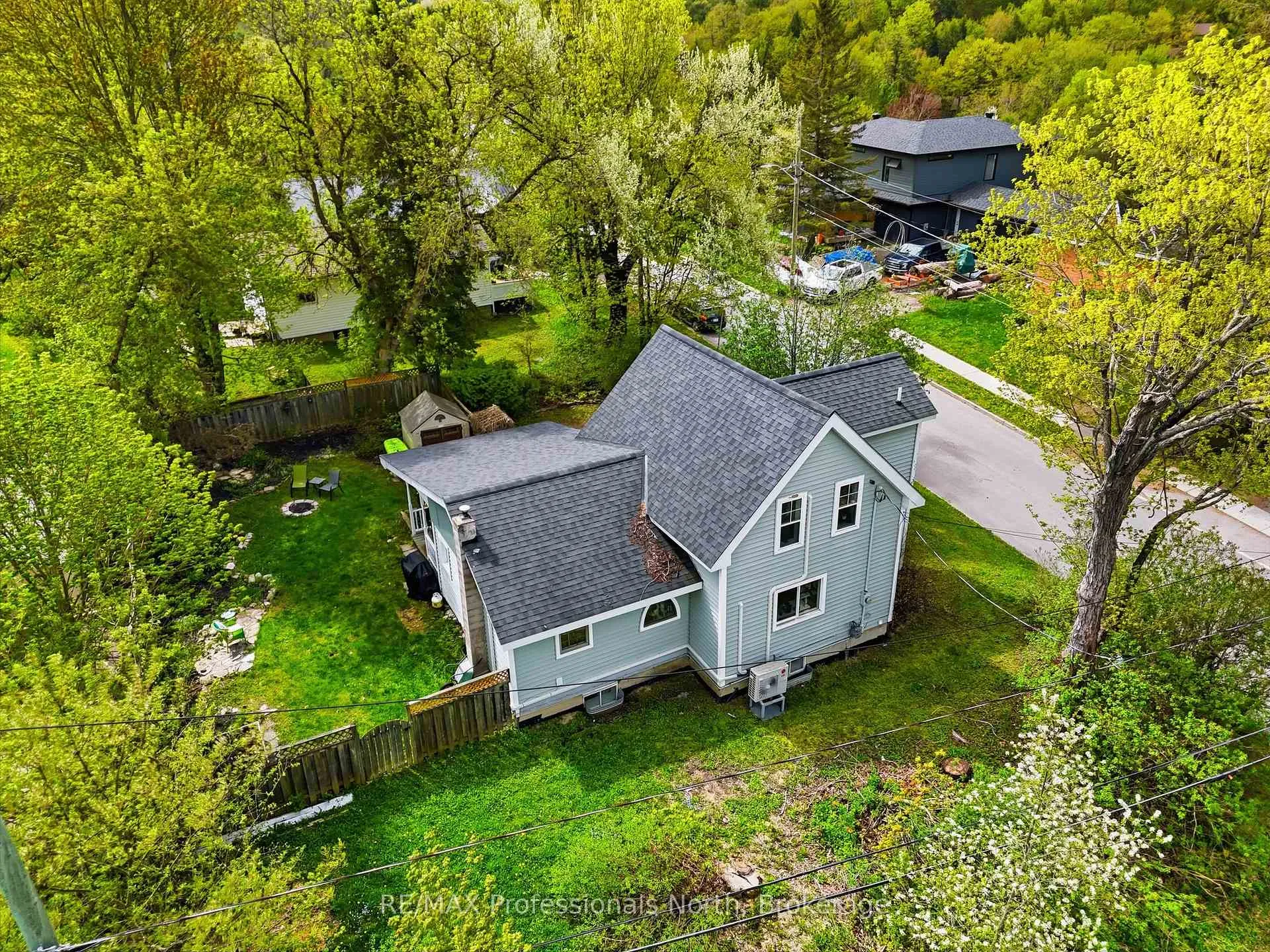 Photo 45 of 67 Young Street, Bracebridge, Macaulay — HOMEH