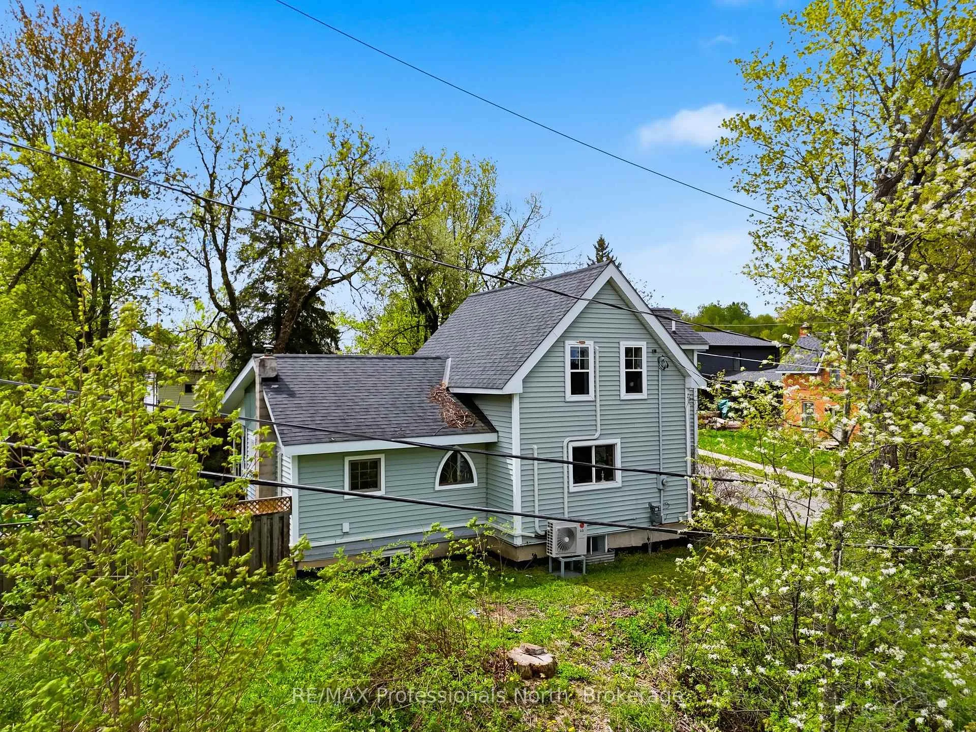 Photo 46 of 67 Young Street, Bracebridge, Macaulay — HOMEH