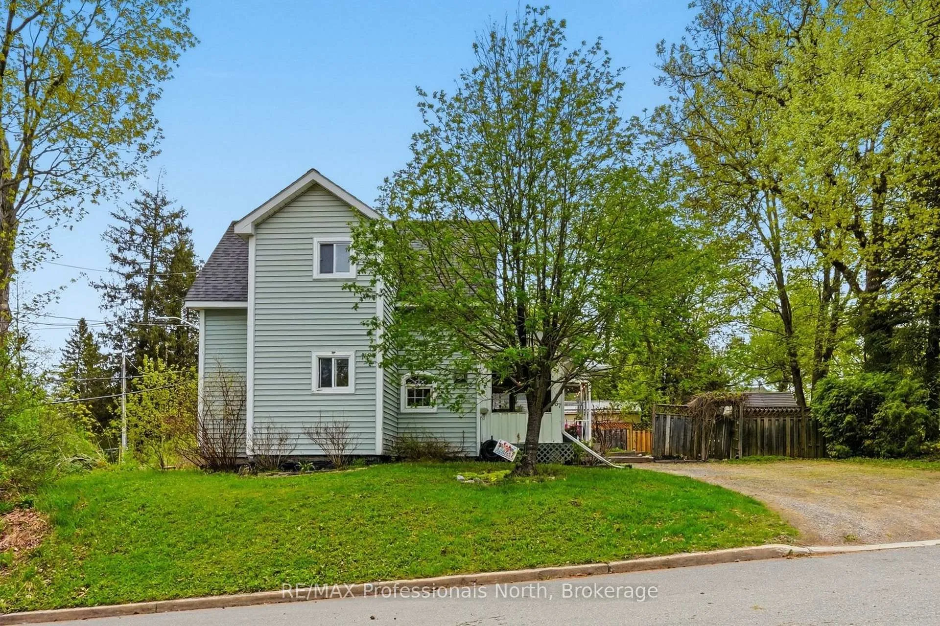 Photo 47 of 67 Young Street, Bracebridge, Macaulay — HOMEH