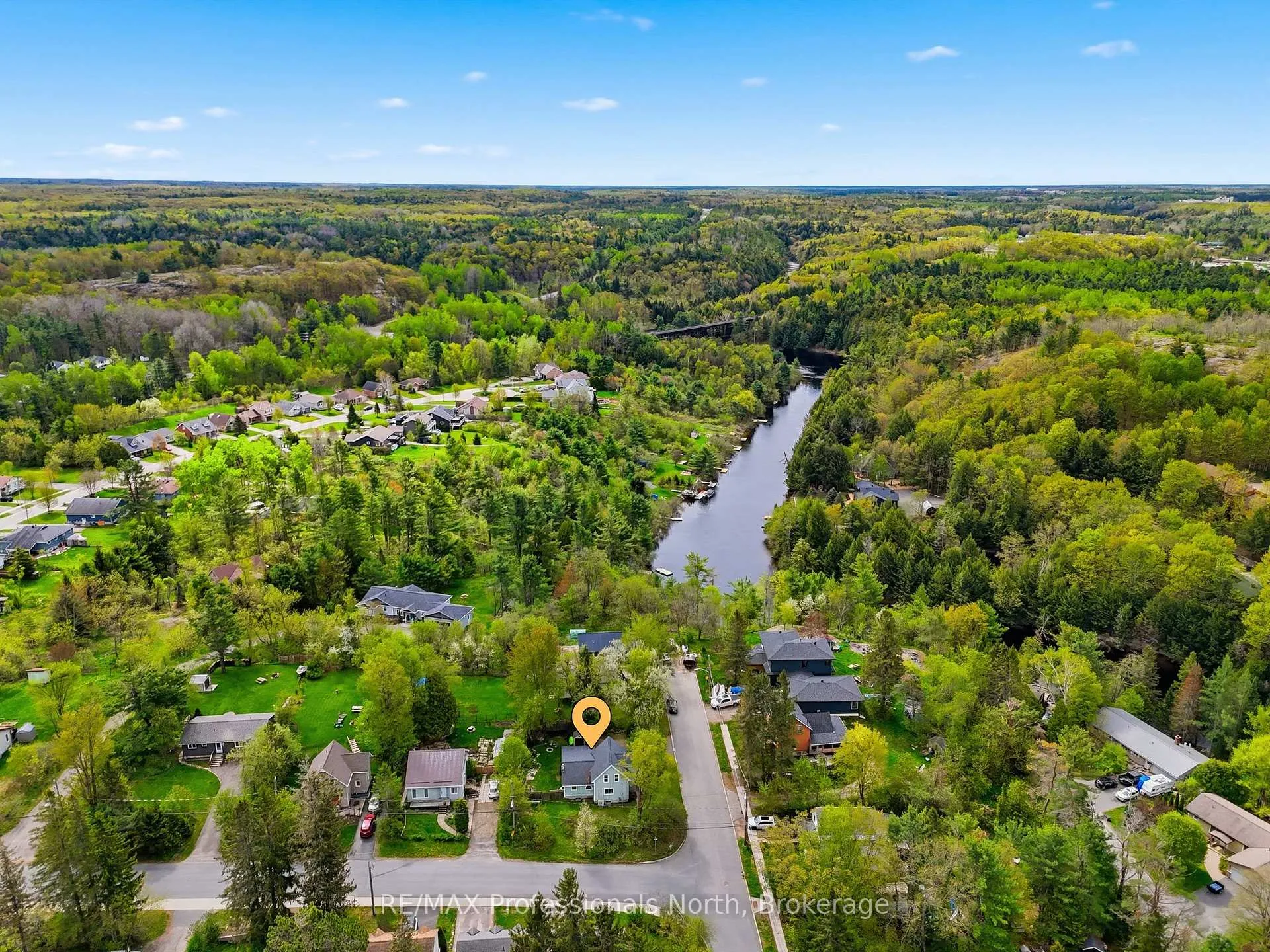 Photo 50 of 67 Young Street, Bracebridge, Macaulay — HOMEH