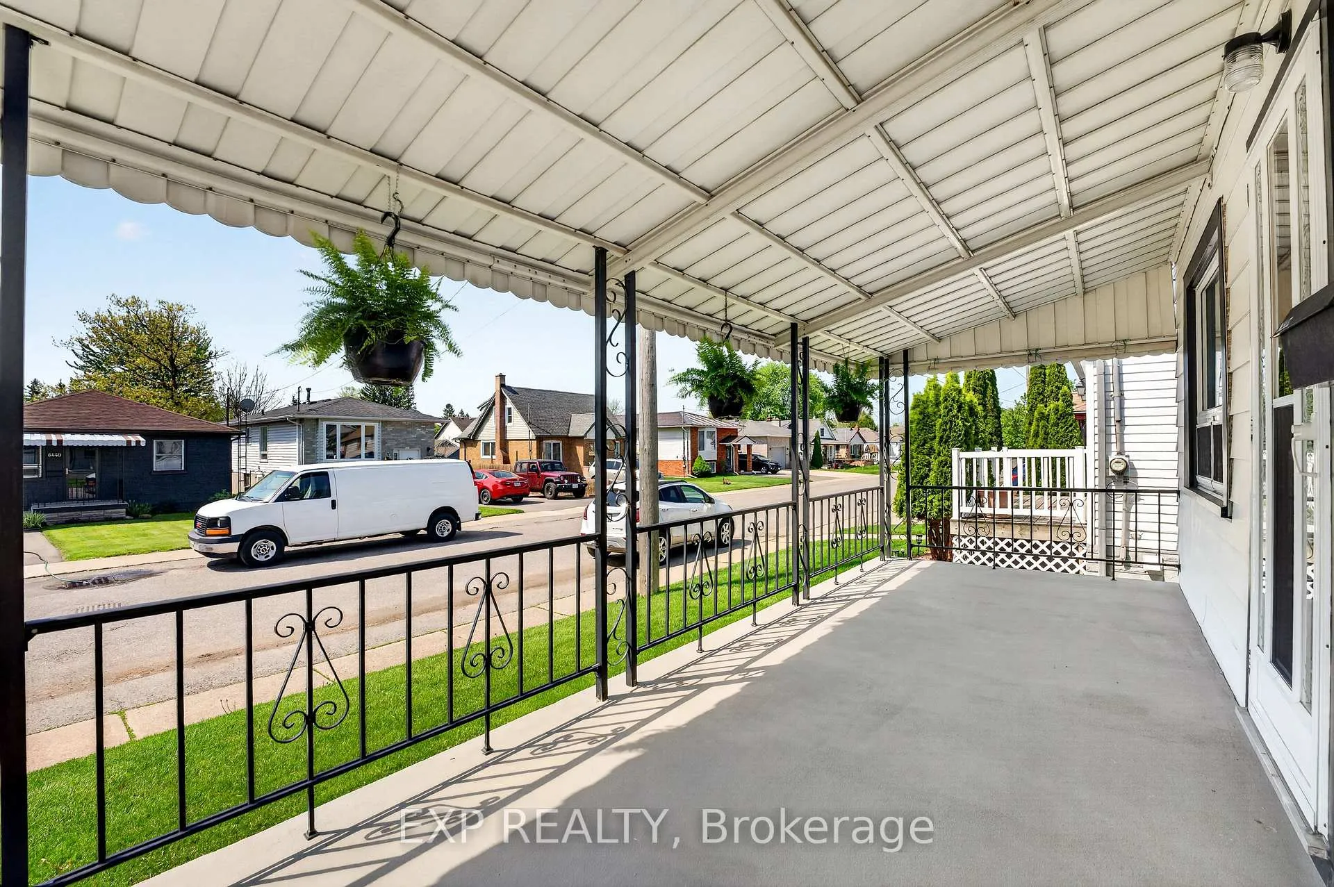 Photo 4 of 6441 Monroe Street, Niagara Falls, Dorchester — HOMEH