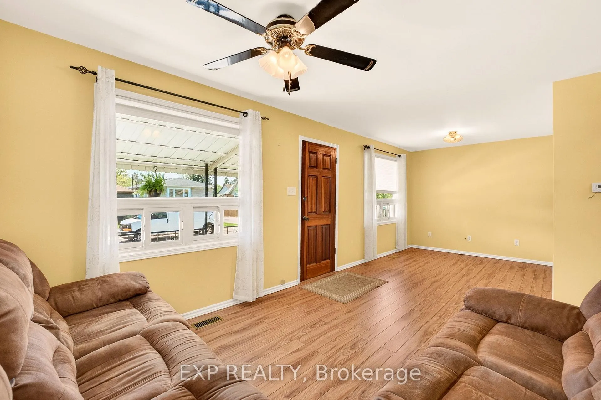 Photo 5 of 6441 Monroe Street, Niagara Falls, Dorchester — HOMEH