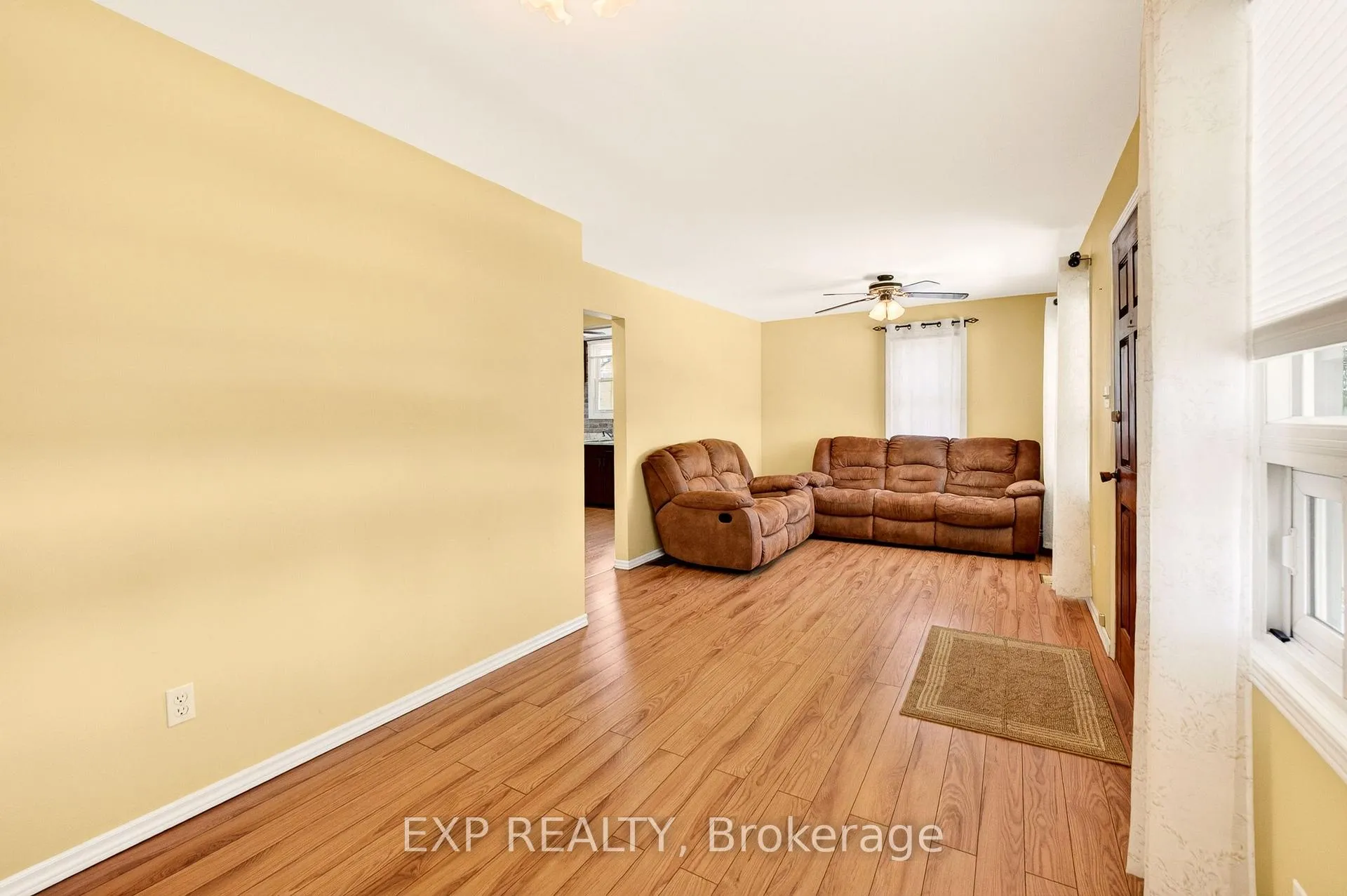 Photo 7 of 6441 Monroe Street, Niagara Falls, Dorchester — HOMEH