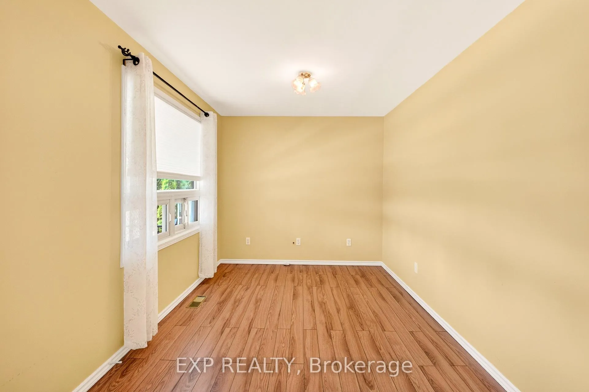 Photo 9 of 6441 Monroe Street, Niagara Falls, Dorchester — HOMEH