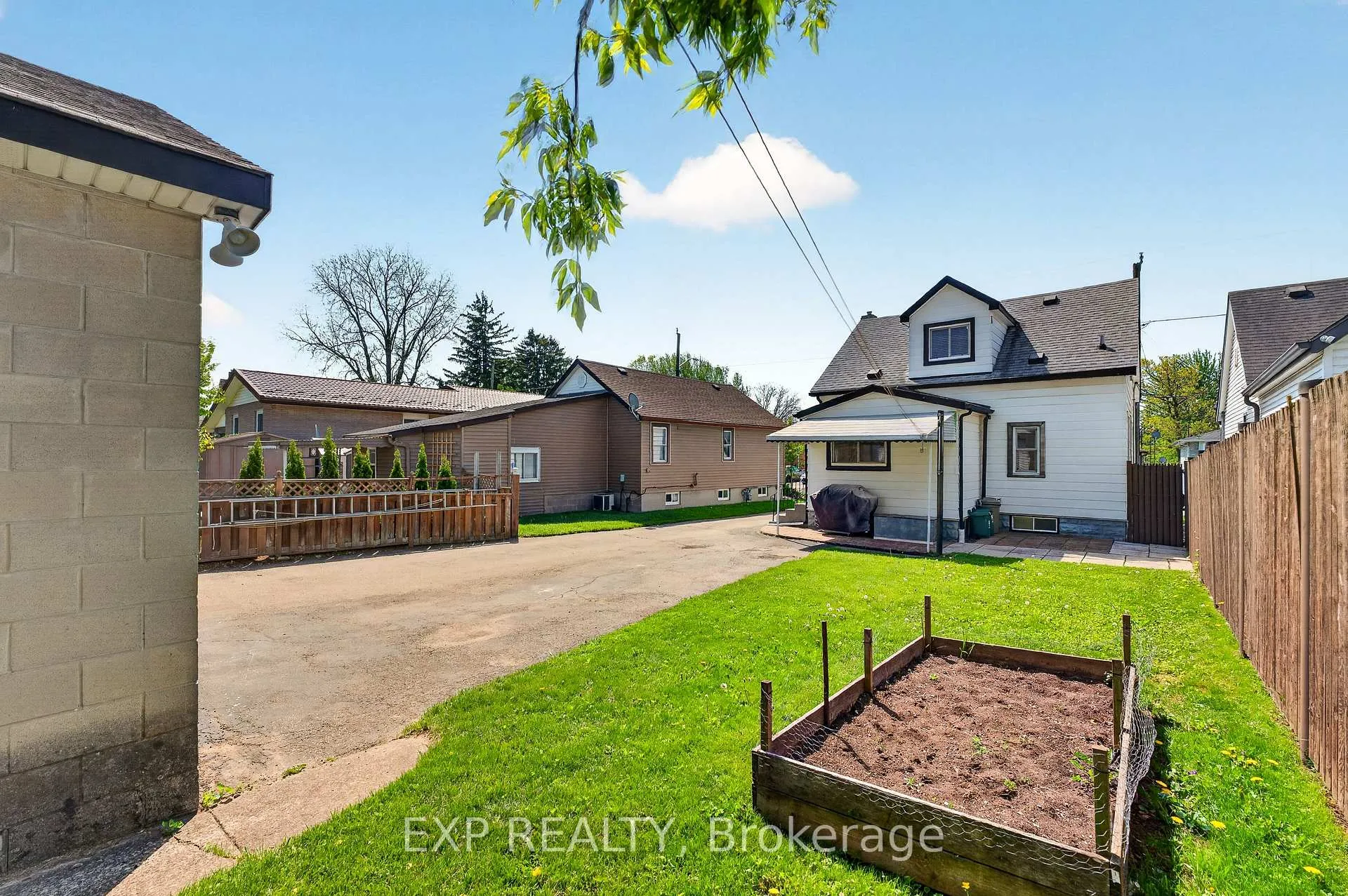 Photo 30 of 6441 Monroe Street, Niagara Falls, Dorchester — HOMEH