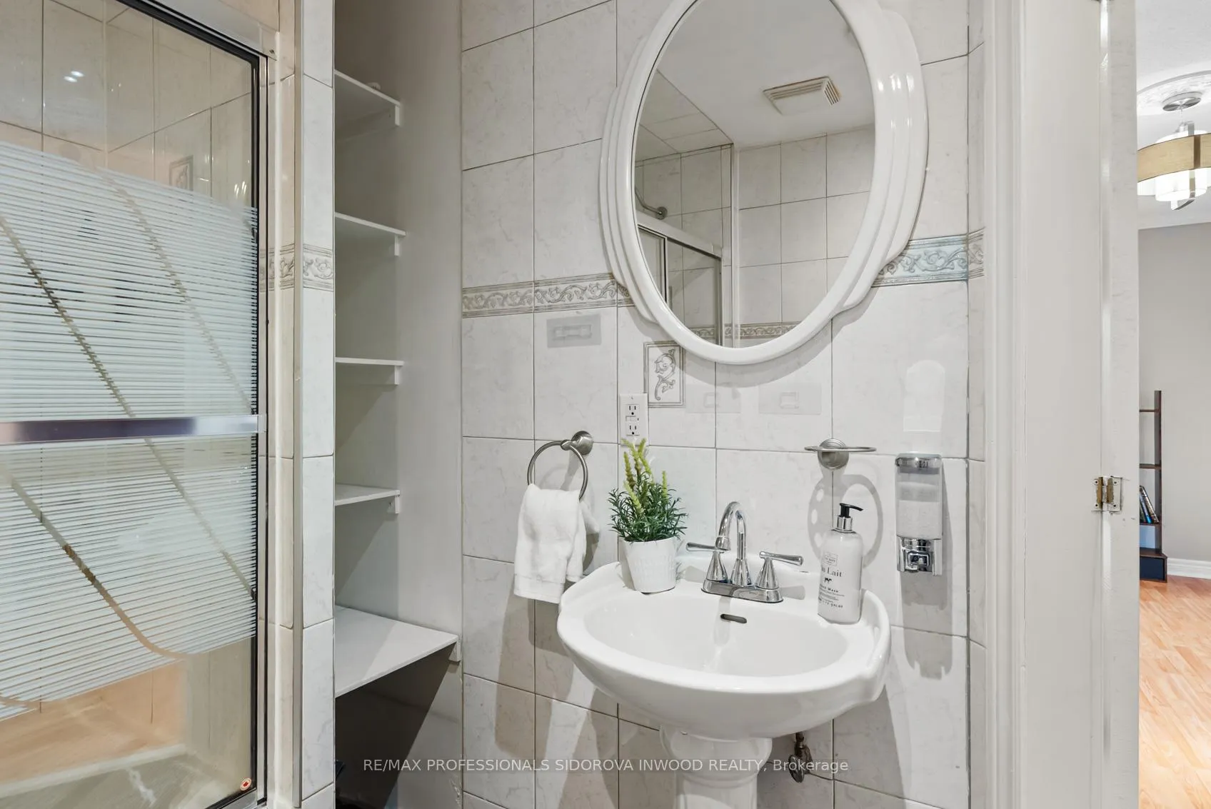 Photo 21 of 197 Lambton Avenue, Toronto, Rockcliffe-Smythe — HOMEH