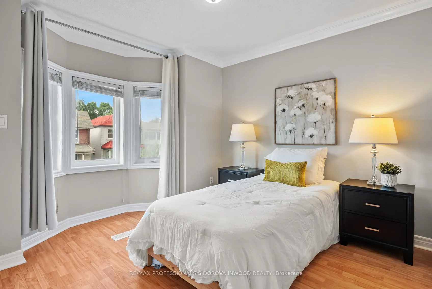 Photo 26 of 197 Lambton Avenue, Toronto, Rockcliffe-Smythe — HOMEH