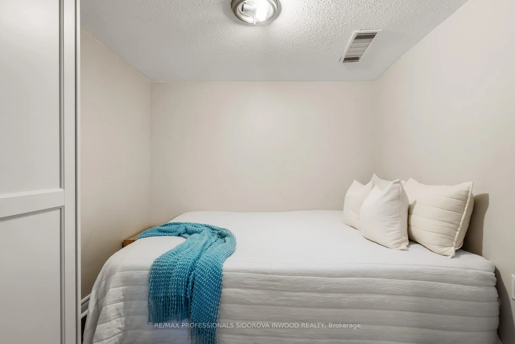 Photo 32 of 197 Lambton Avenue, Toronto, Rockcliffe-Smythe — HOMEH