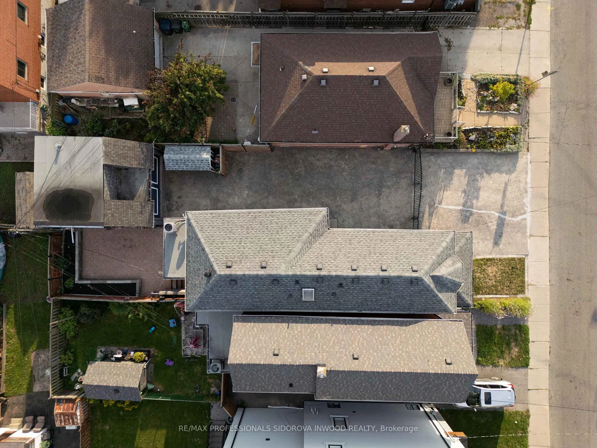 Photo 43 of 197 Lambton Avenue, Toronto, Rockcliffe-Smythe — HOMEH