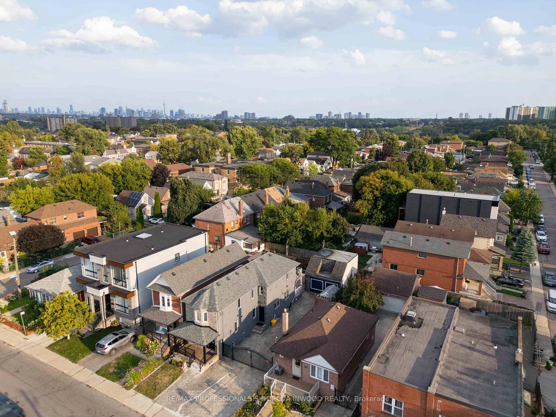 Photo 45 of 197 Lambton Avenue, Toronto, Rockcliffe-Smythe — HOMEH