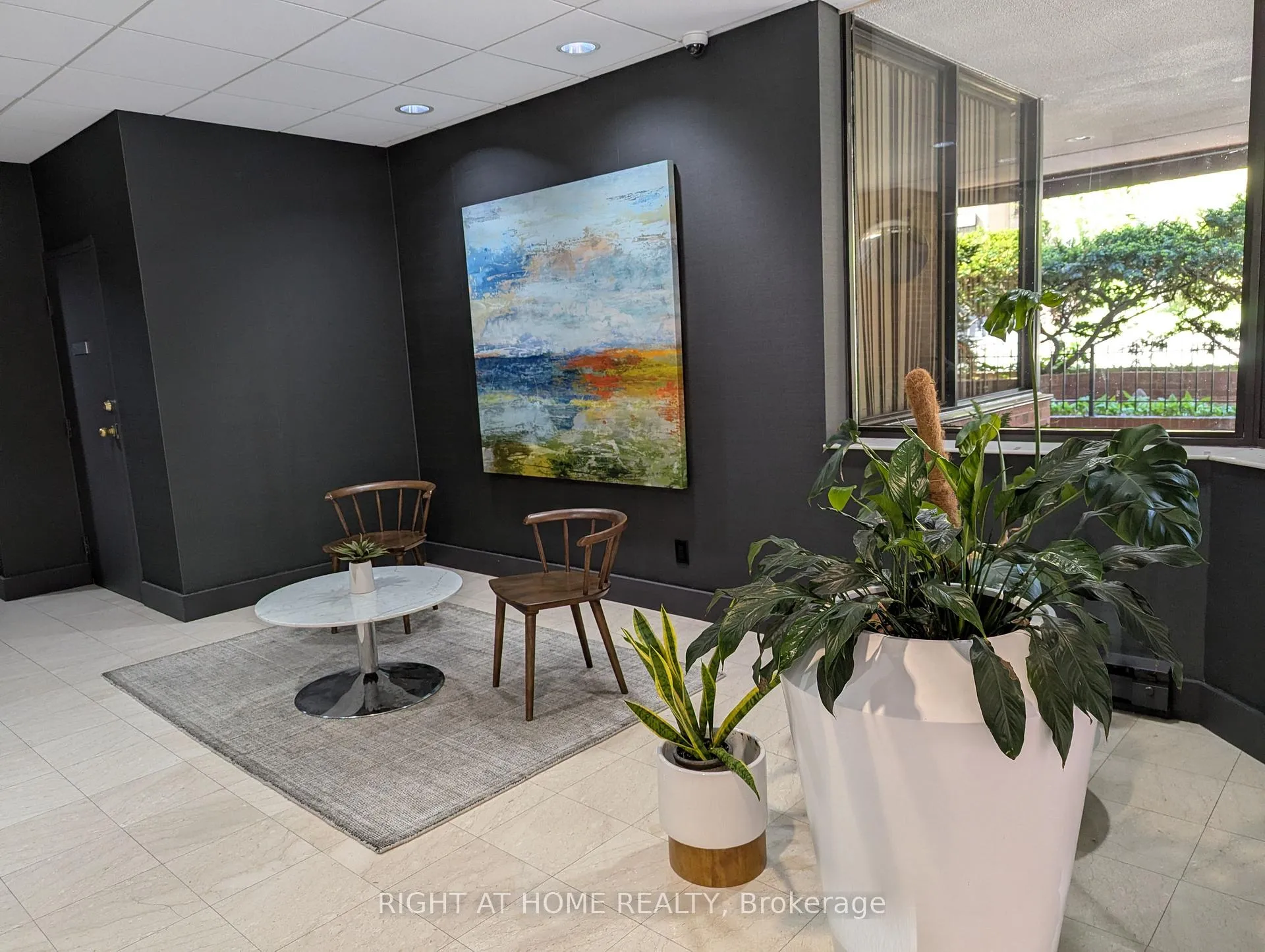 Photo 6 of Unit 405, 55 Wellesley Street E, Toronto, Church-Yonge Corridor — HOMEH