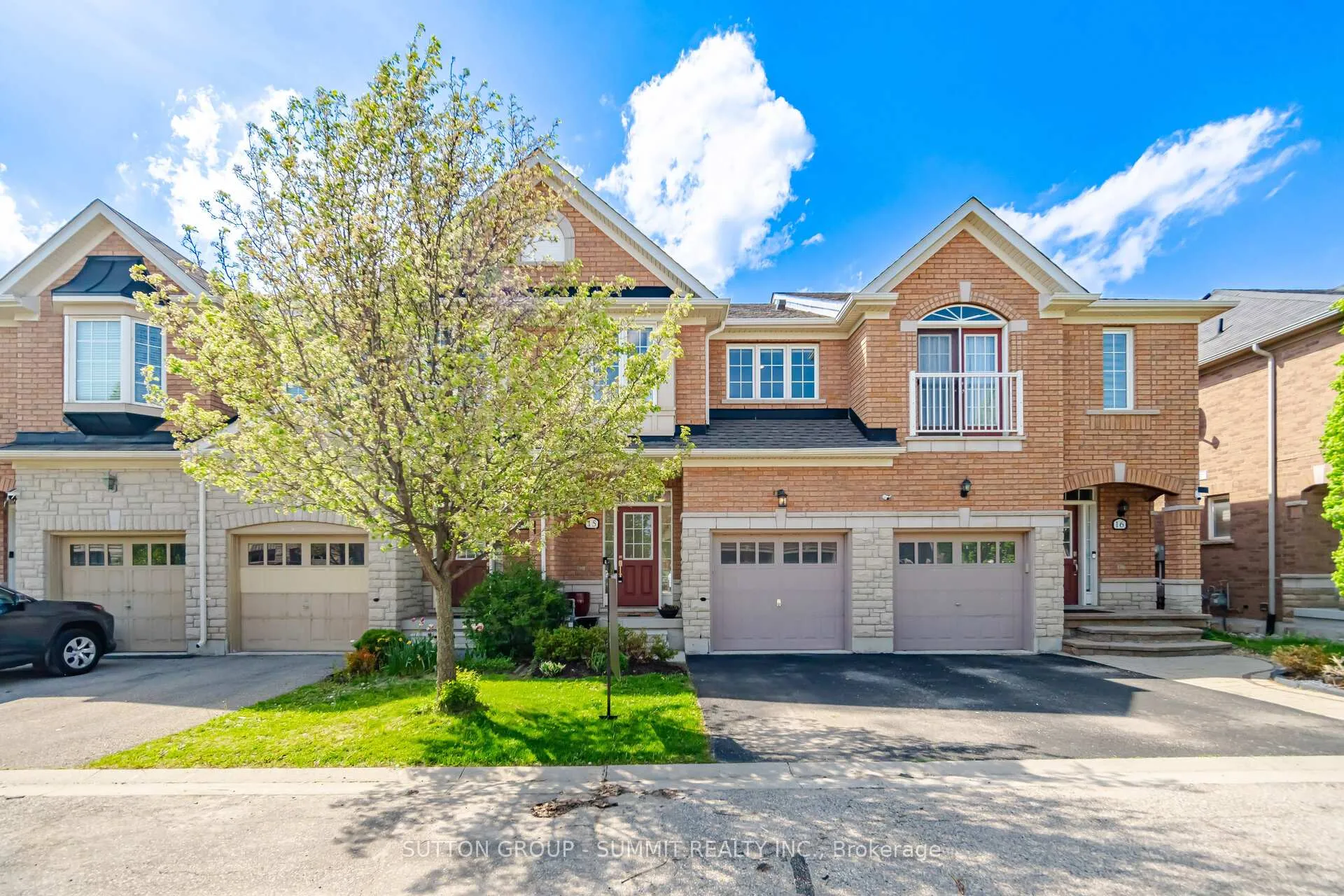 Photo 1 of Unit 15, 745 Farmstead Drive, Milton, Willmott — HOMEH