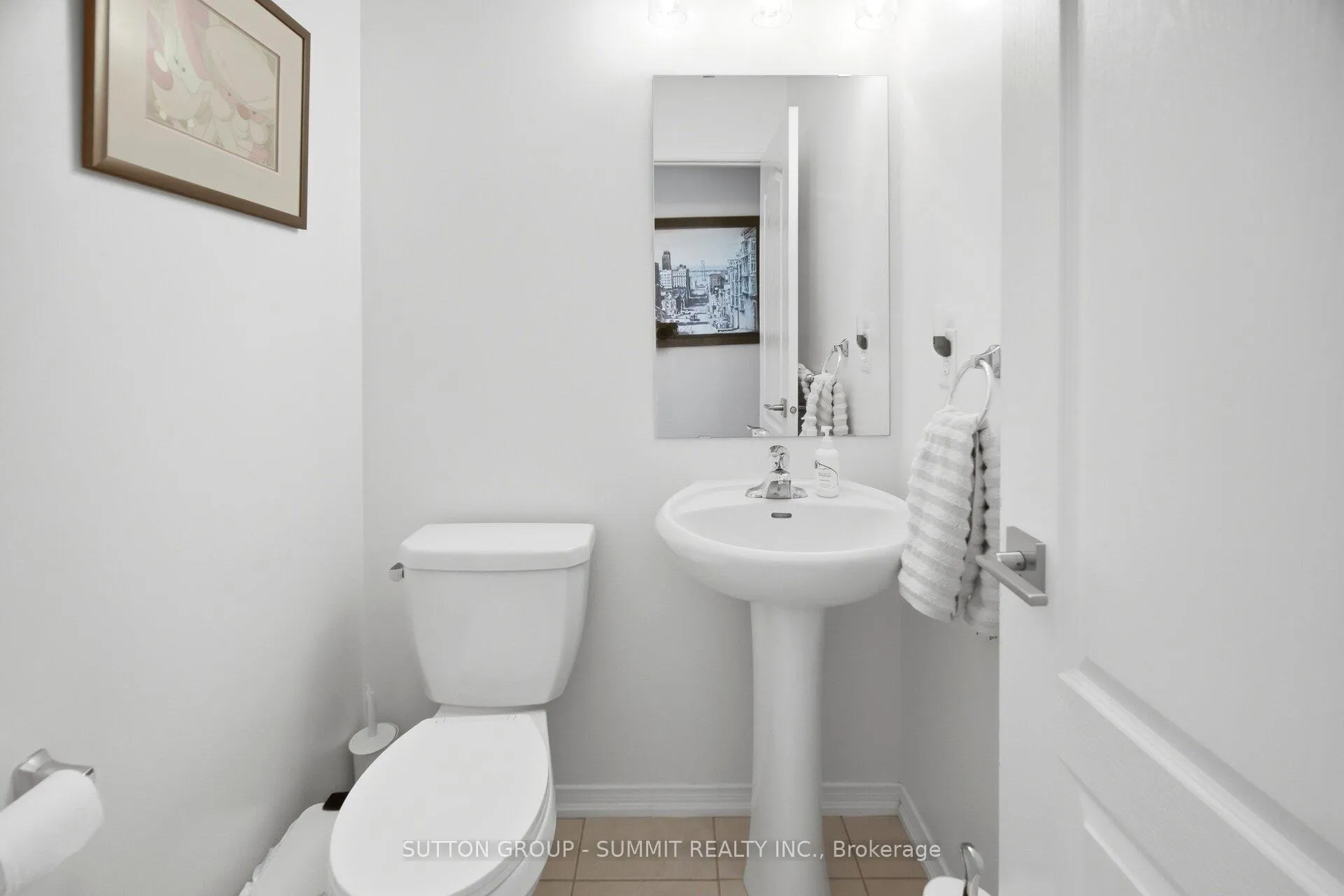 Photo 15 of Unit 15, 745 Farmstead Drive, Milton, Willmott — HOMEH