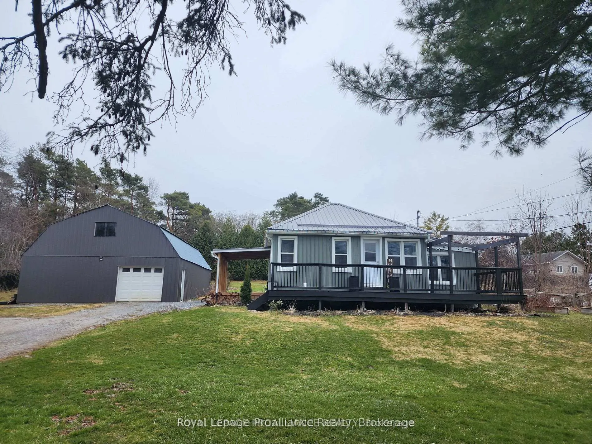 Front of 2307 County Rd 3