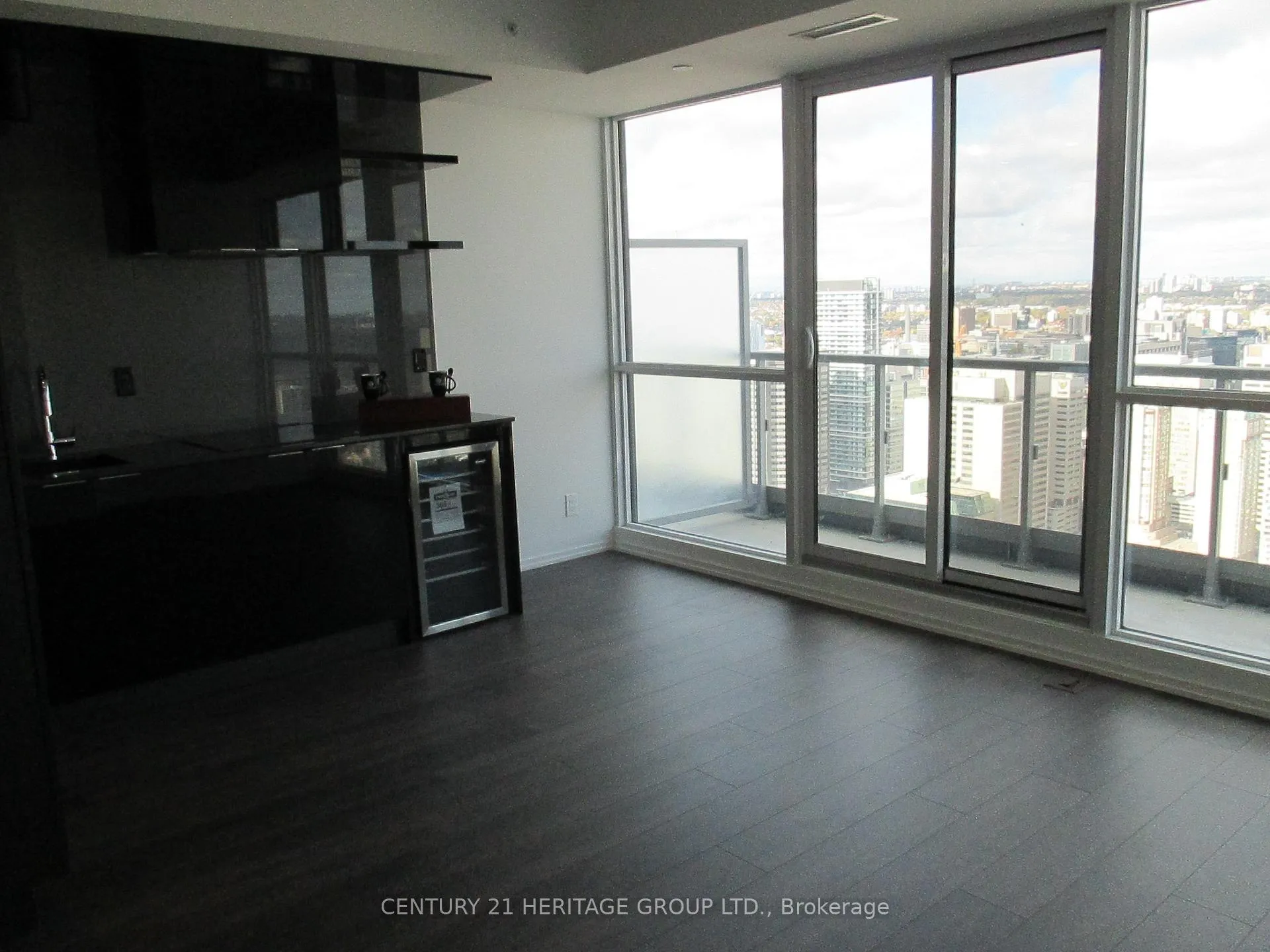 Photo 3 of Unit 4802, 70 Temperance Street, Toronto, Bay Street Corridor — HOMEH