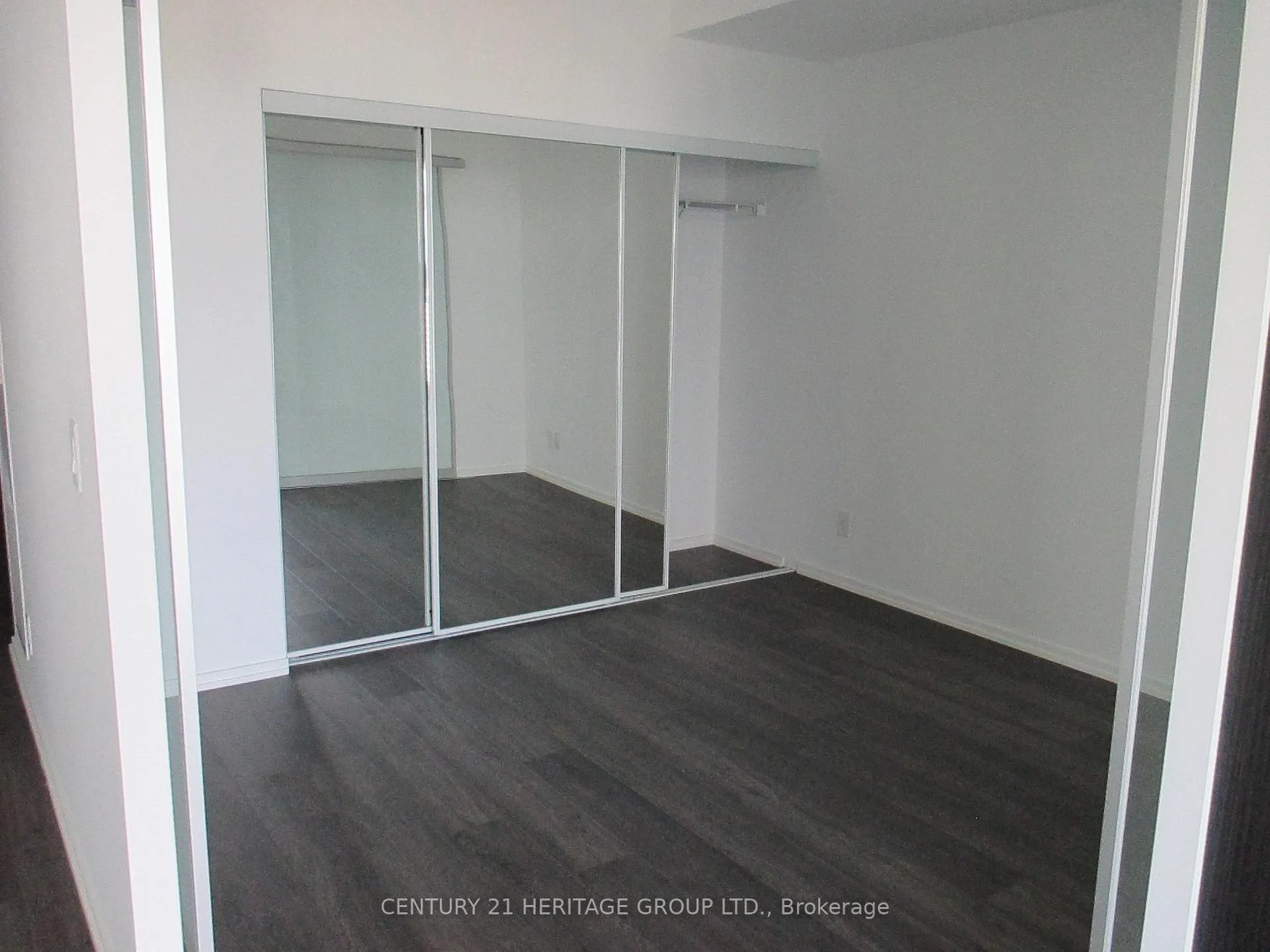 Photo 5 of Unit 4802, 70 Temperance Street, Toronto, Bay Street Corridor — HOMEH