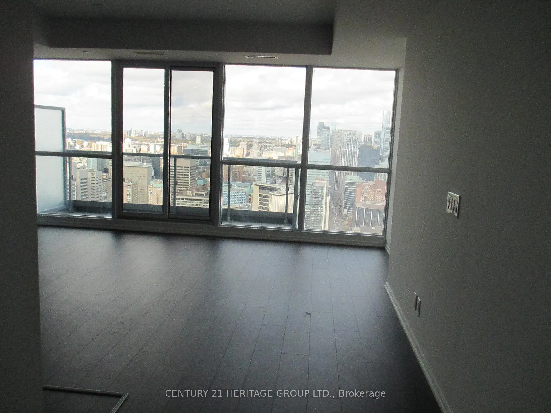 Photo 7 of Unit 4802, 70 Temperance Street, Toronto, Bay Street Corridor — HOMEH