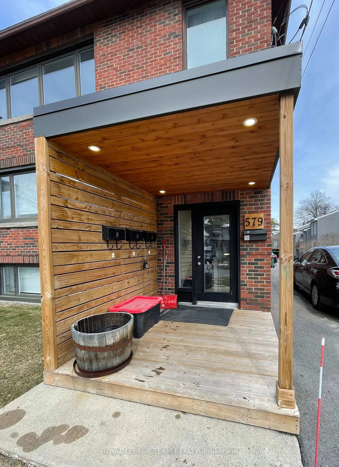 Front of Unit 1, 579 Tweedsmuir Avenue