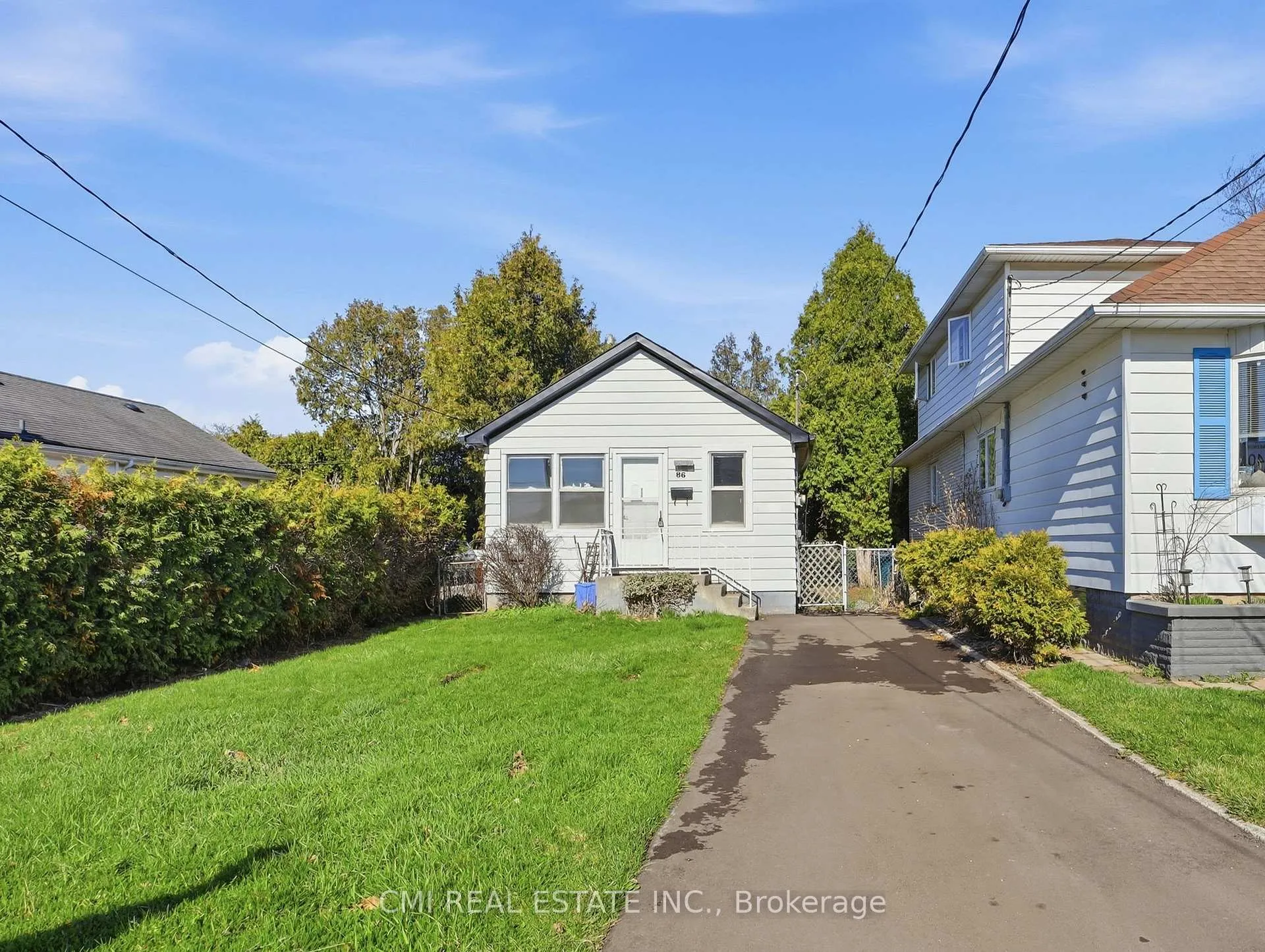 Photo 3 of 86 Adair Avenue S, Hamilton, Glenview — HOMEH