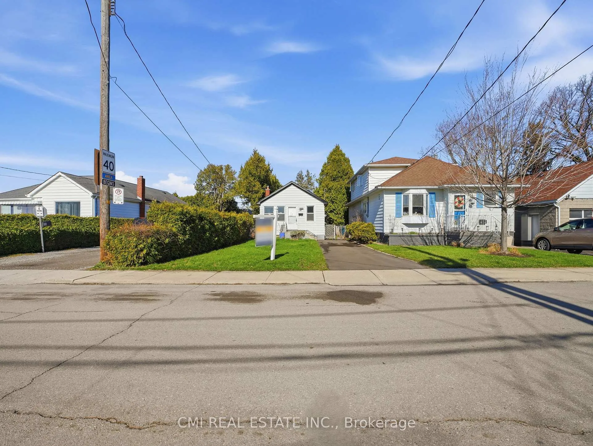 Photo 4 of 86 Adair Avenue S, Hamilton, Glenview — HOMEH