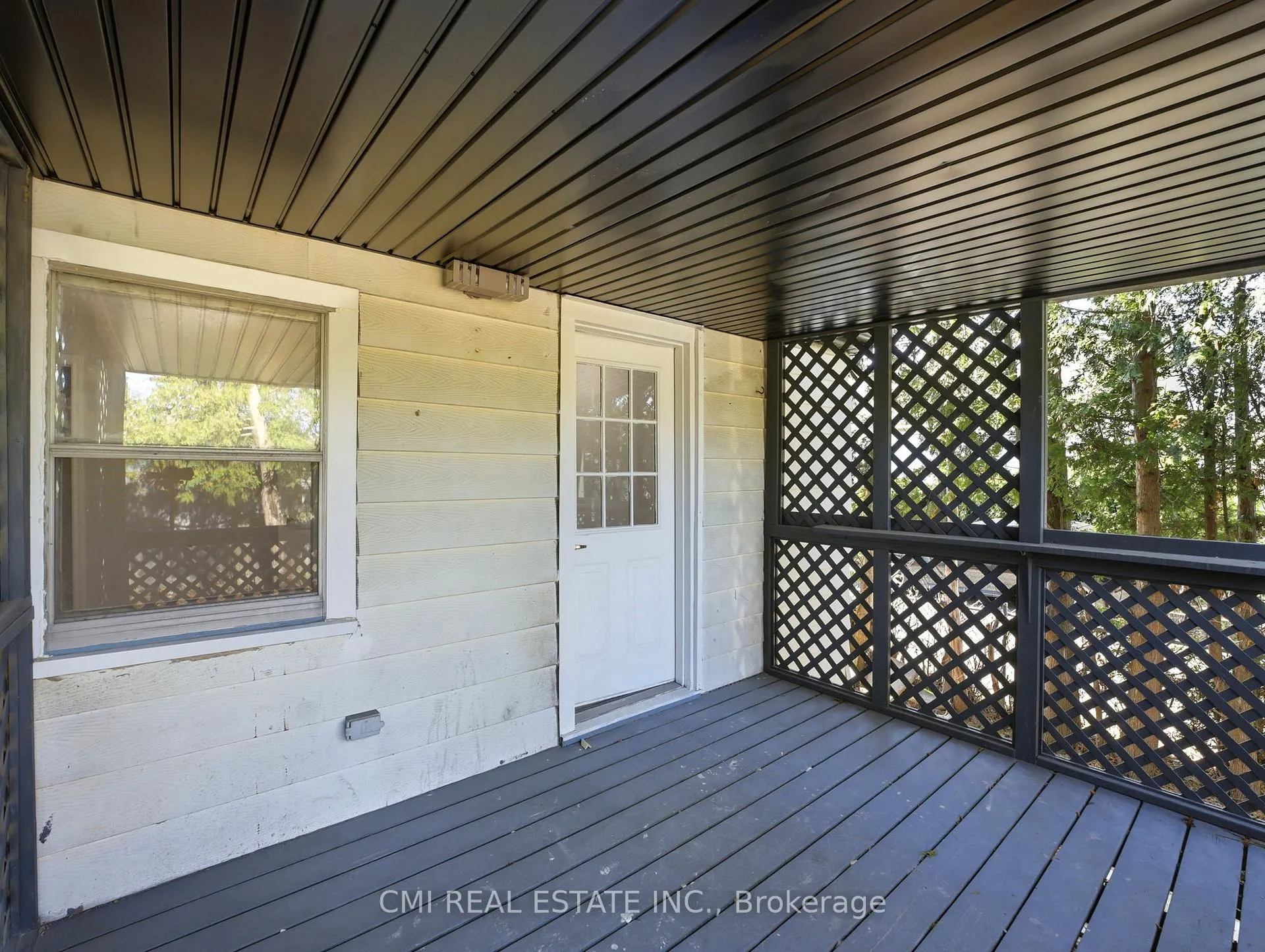 Photo 23 of 86 Adair Avenue S, Hamilton, Glenview — HOMEH