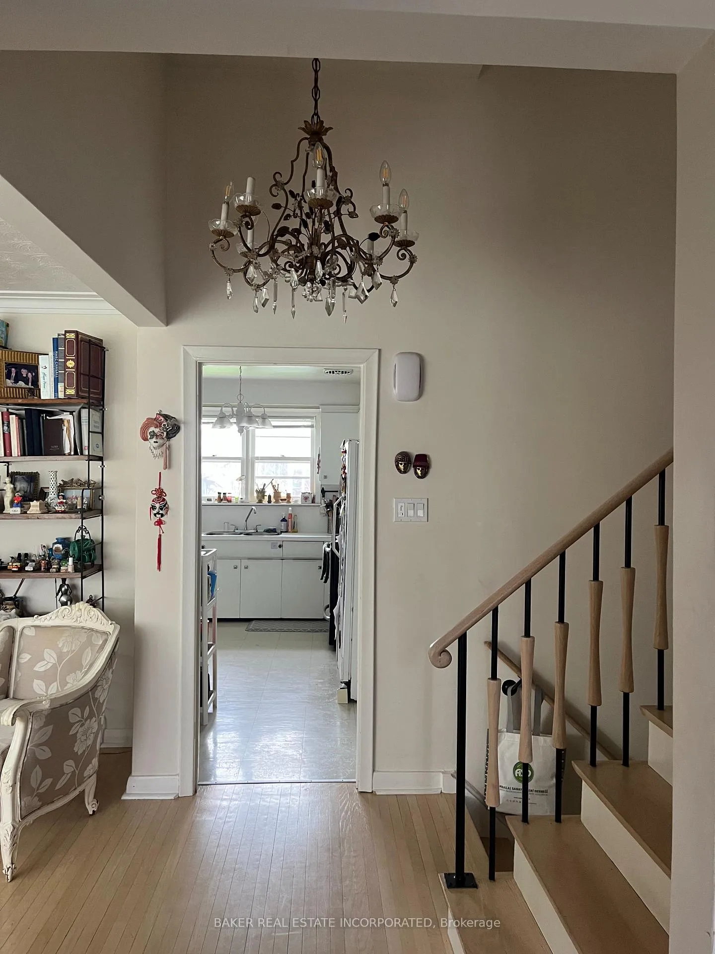 Photo 13 of 156 Cocksfield Avenue, North York, Bathurst Manor — HOMEH