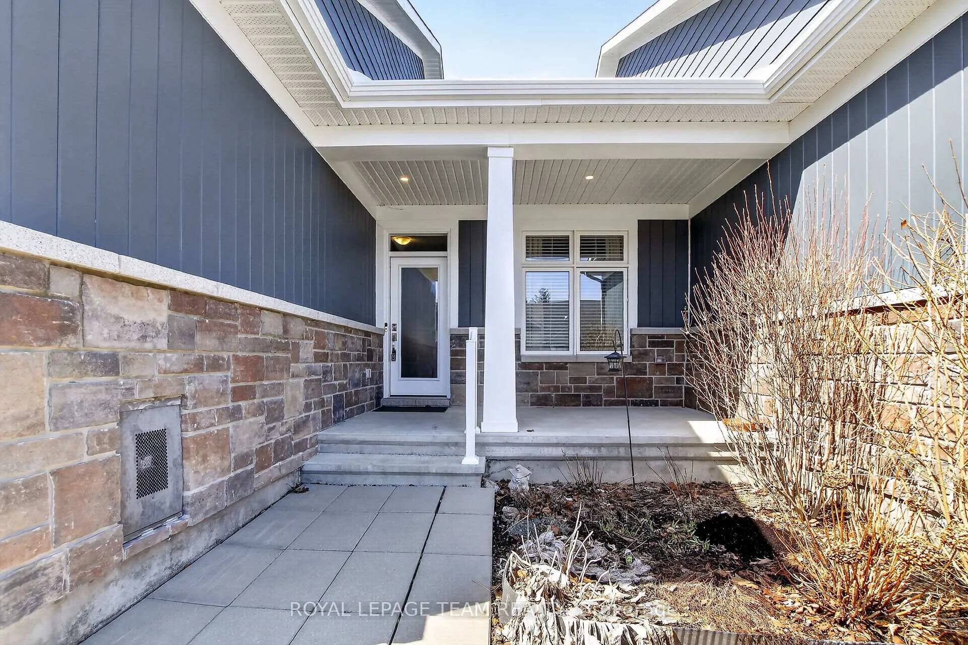 Photo 3 of 884 Artemis Circle, Ottawa, Manotick South to Roger Stevens — HOMEH
